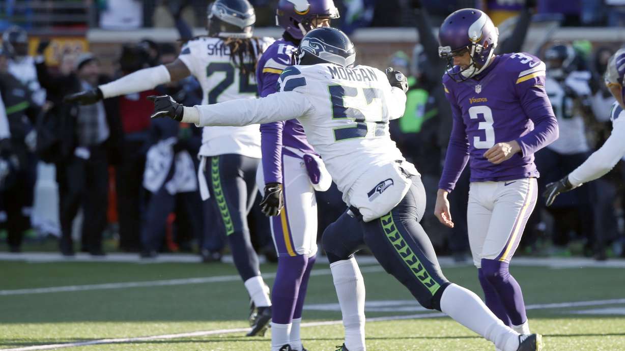 Vikings kicker meets supportive, letter-writing 1st-graders