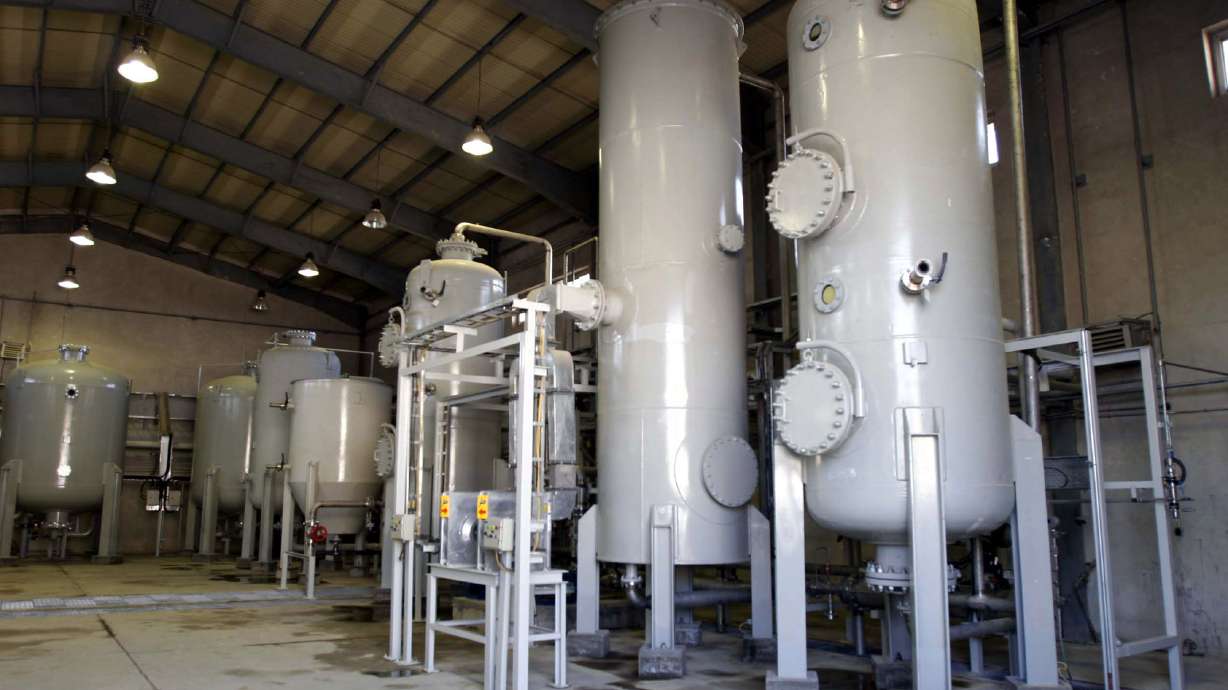 Iran says it has removed core of reactor, key to nuke deal