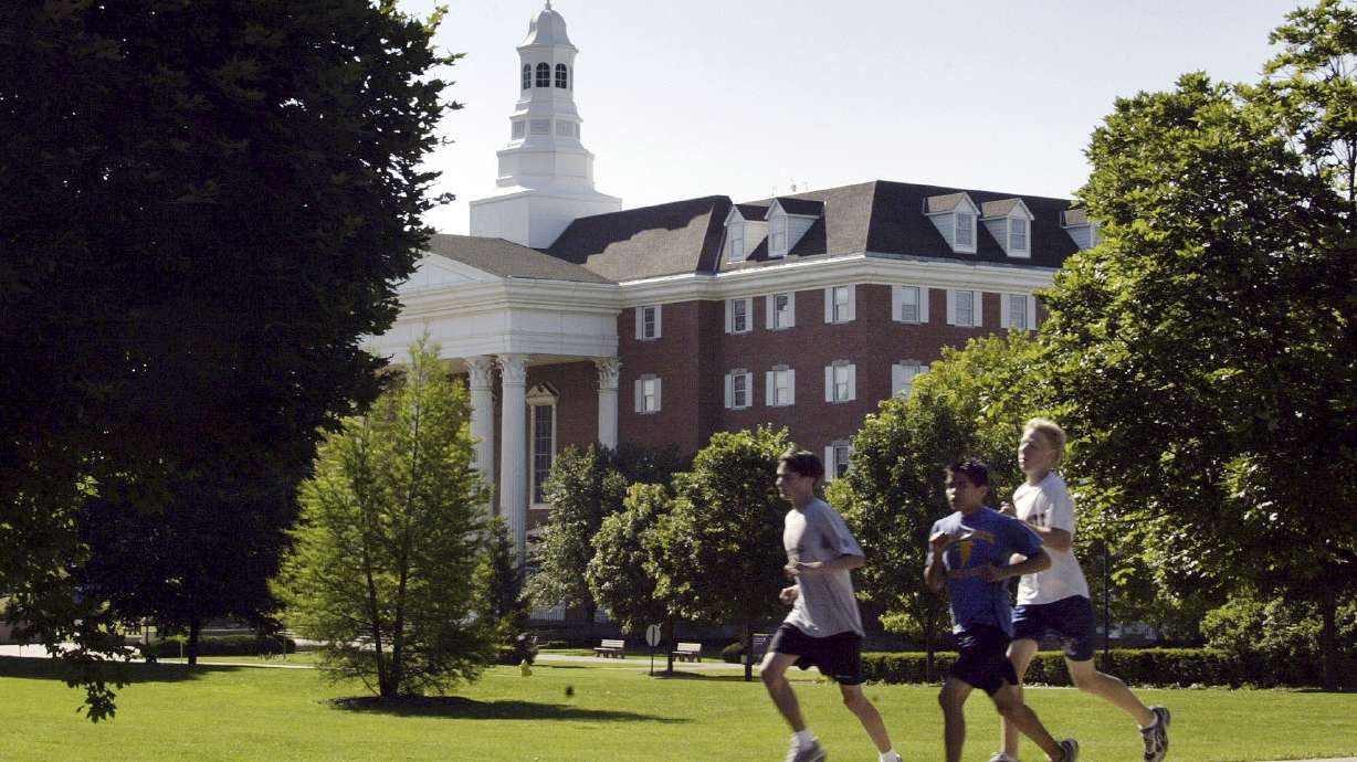 Which Wheaton? Hate mail rekindles confusion of 2 colleges