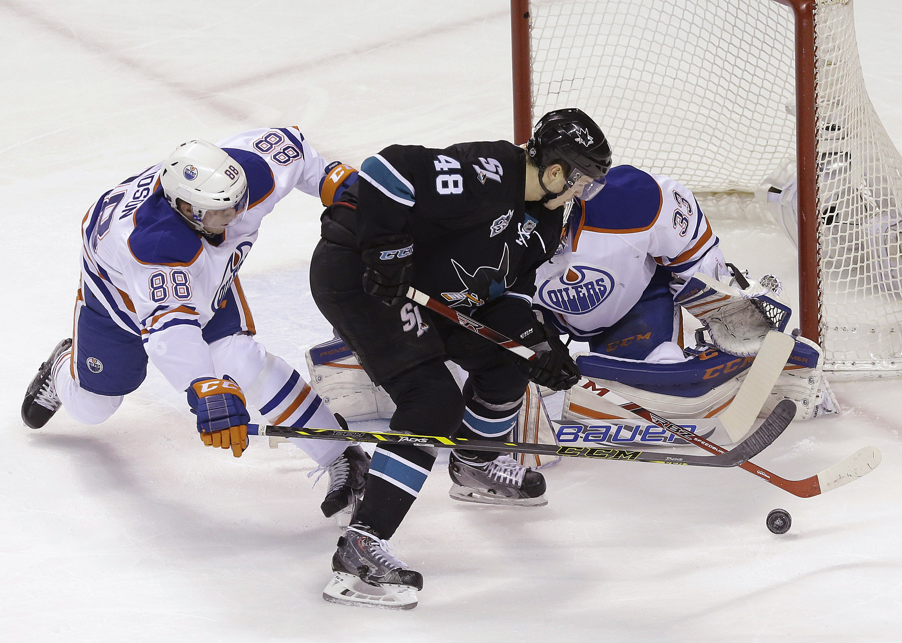 Pavelski, Donskoi score in shootout, Sharks beat Oilers 2-1