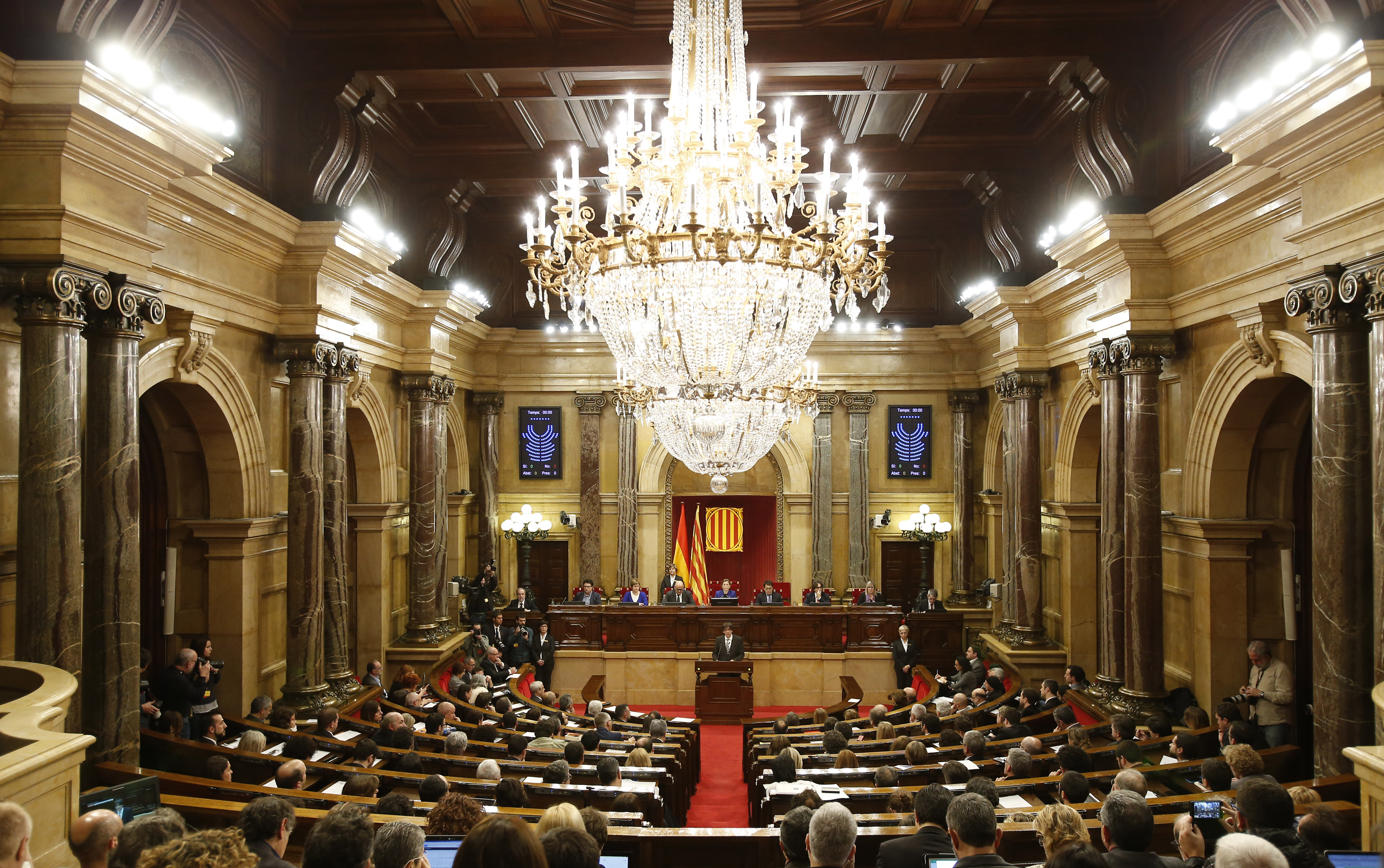 Spain: New Catalan leader not planning secession yet