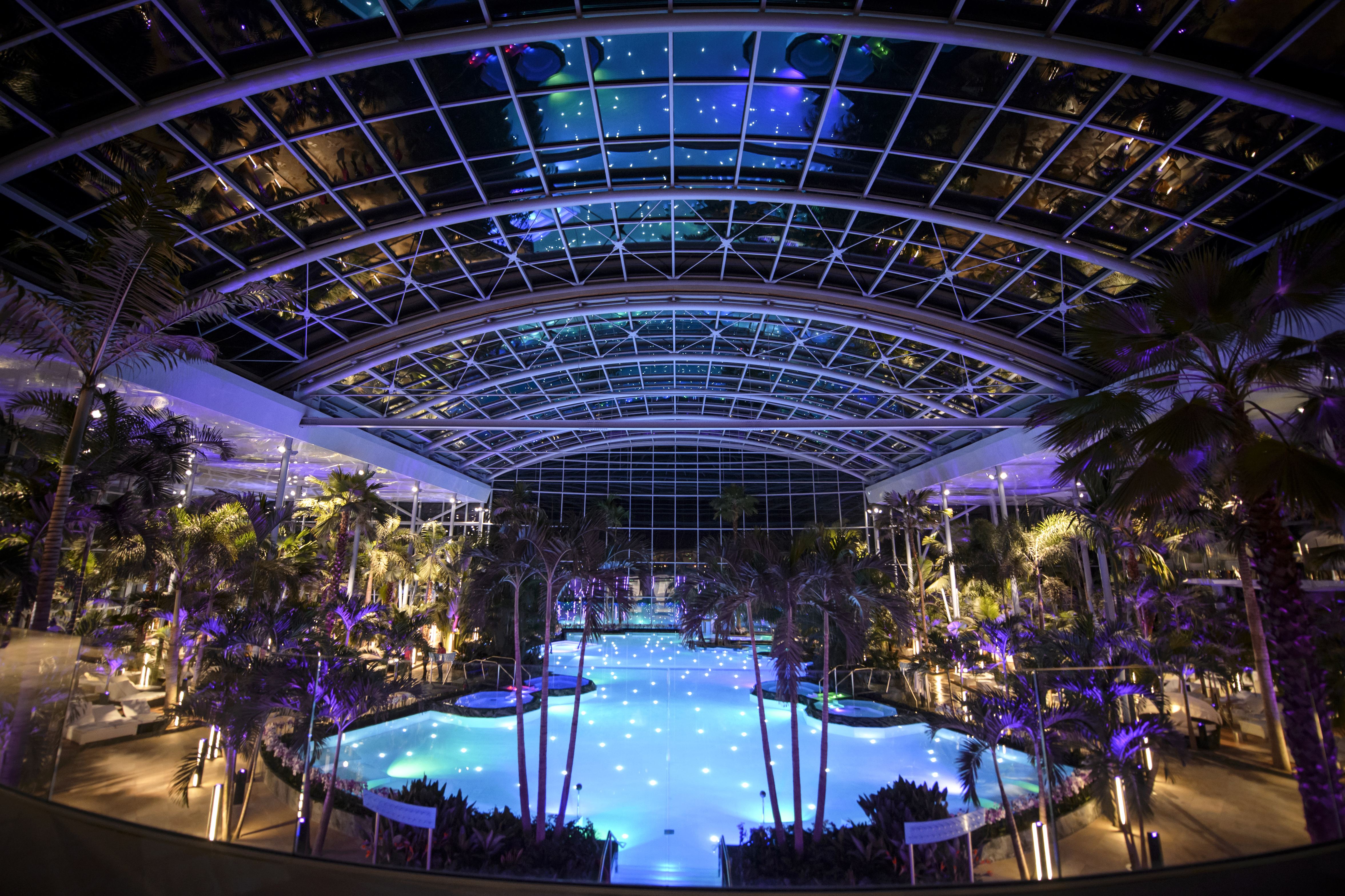 Huge new thermal bath-and-spa complex opens in Bucharest