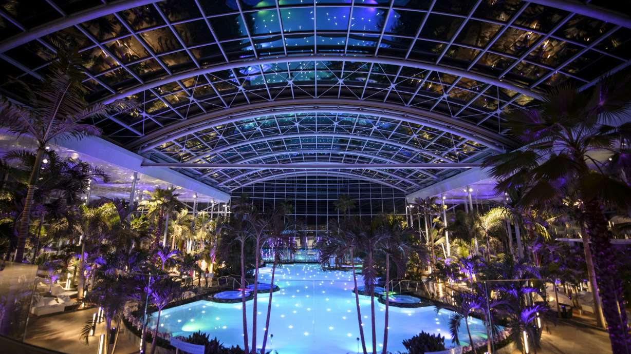 Huge new thermal bath-and-spa complex opens in Bucharest