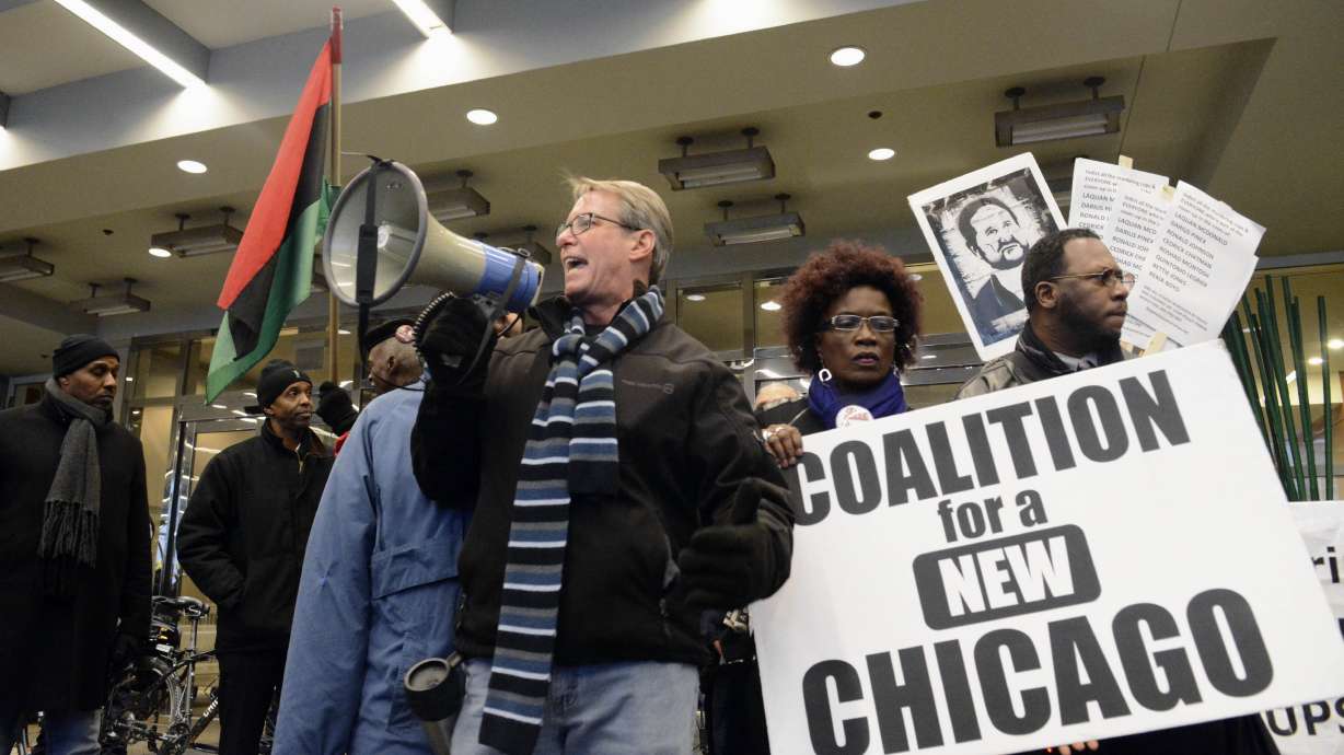 Chicago police unions push for destruction of old complaints