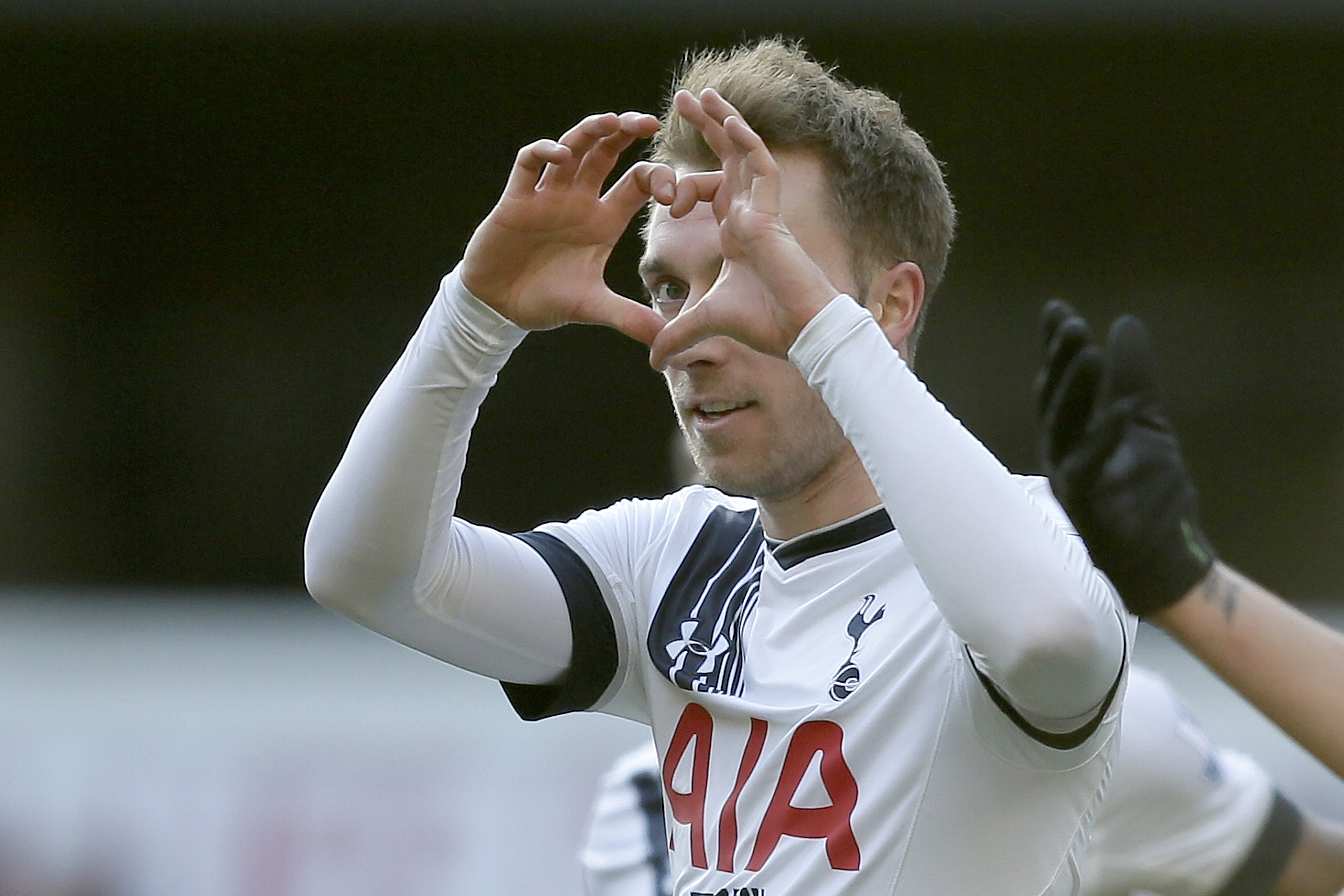 Eriksen's double leads Tottenham recovery to beat Sunderland