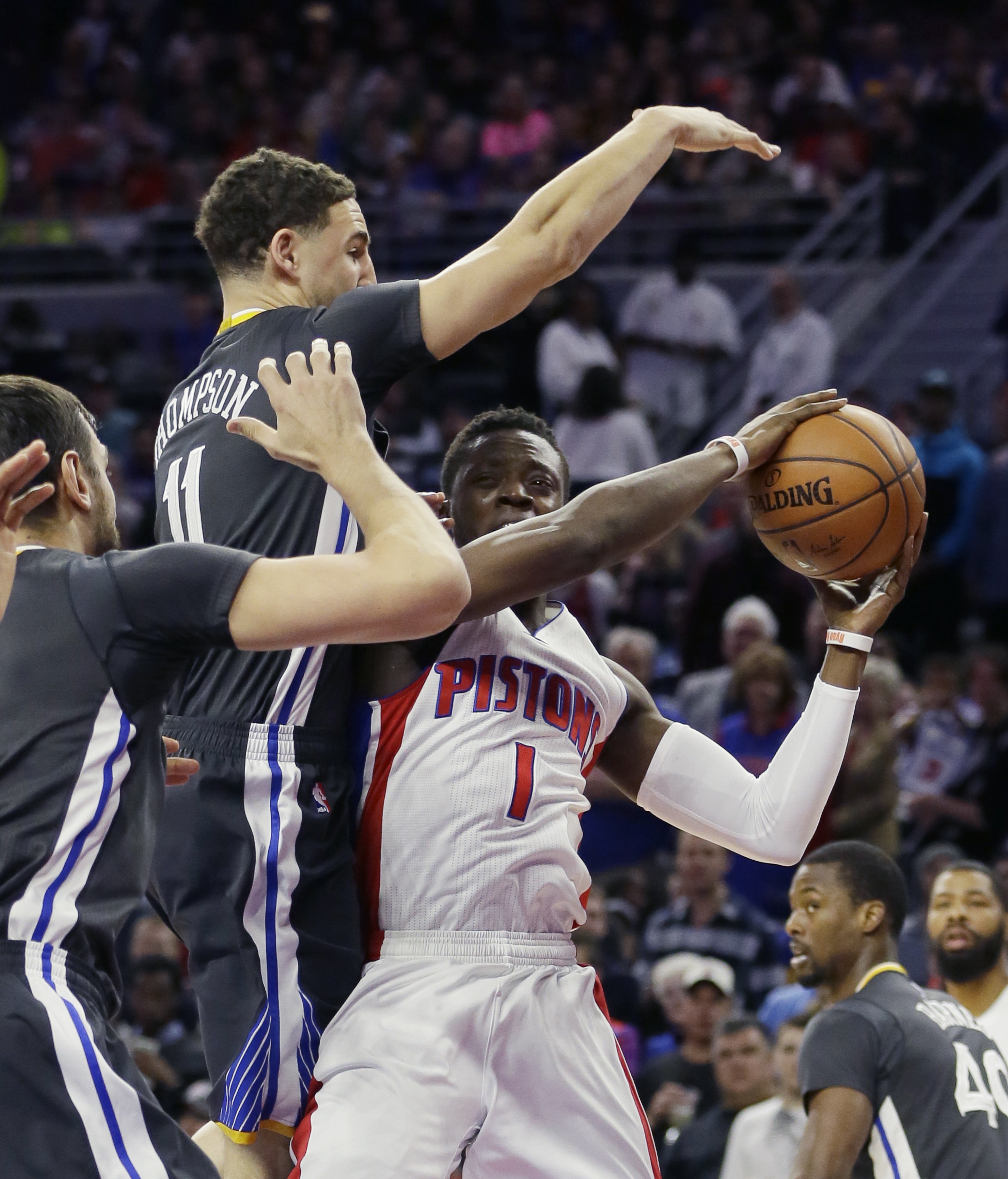 Pistons rout Golden State 113-95 despite Curry's 38 points