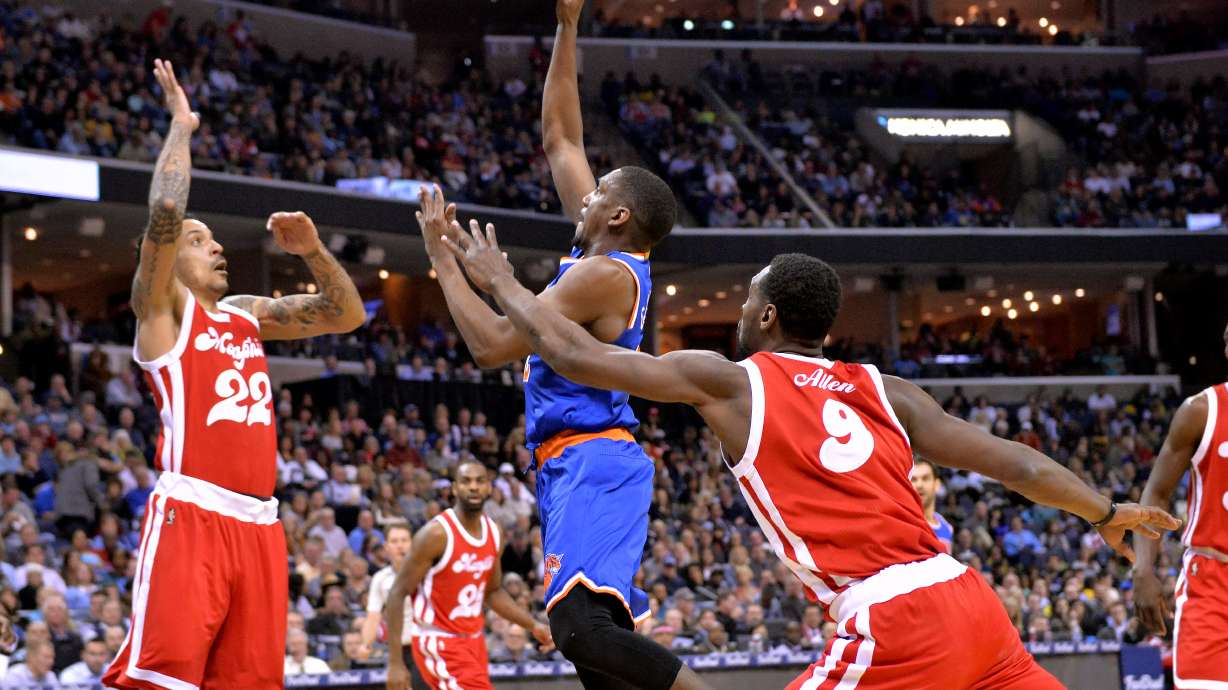 Gasol's 37 points helps Grizzlies past Knicks 103-95