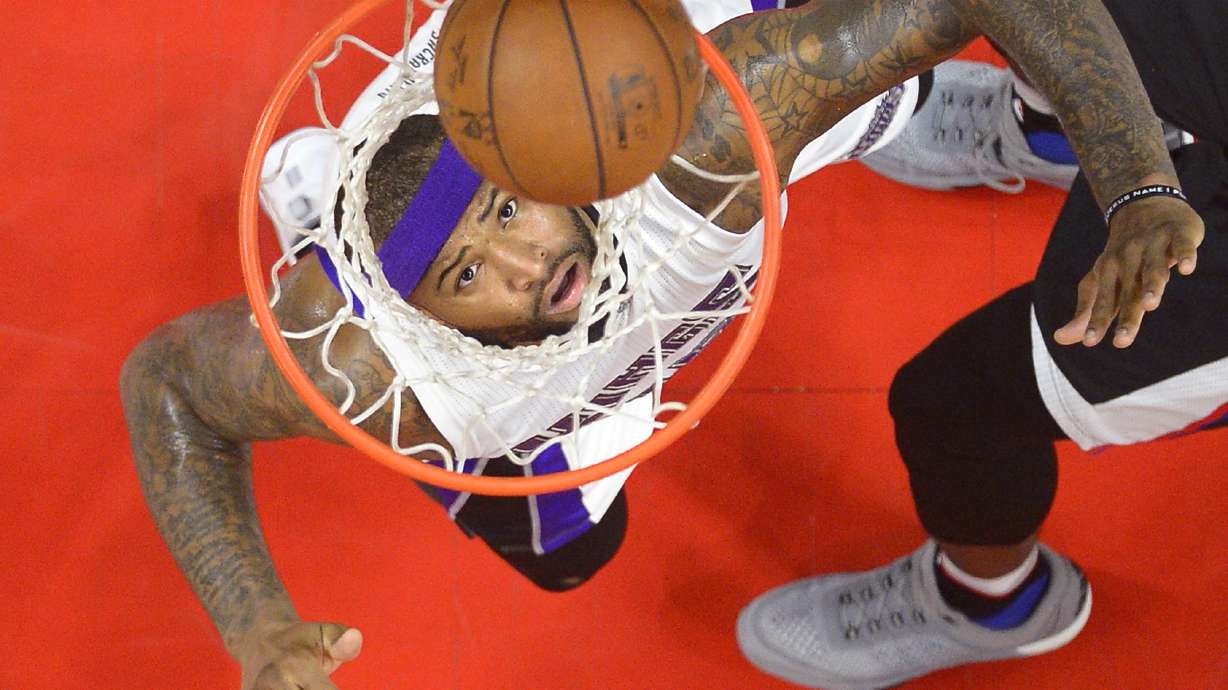 Clippers' 10-game win streak ends in 110-103 loss to Kings