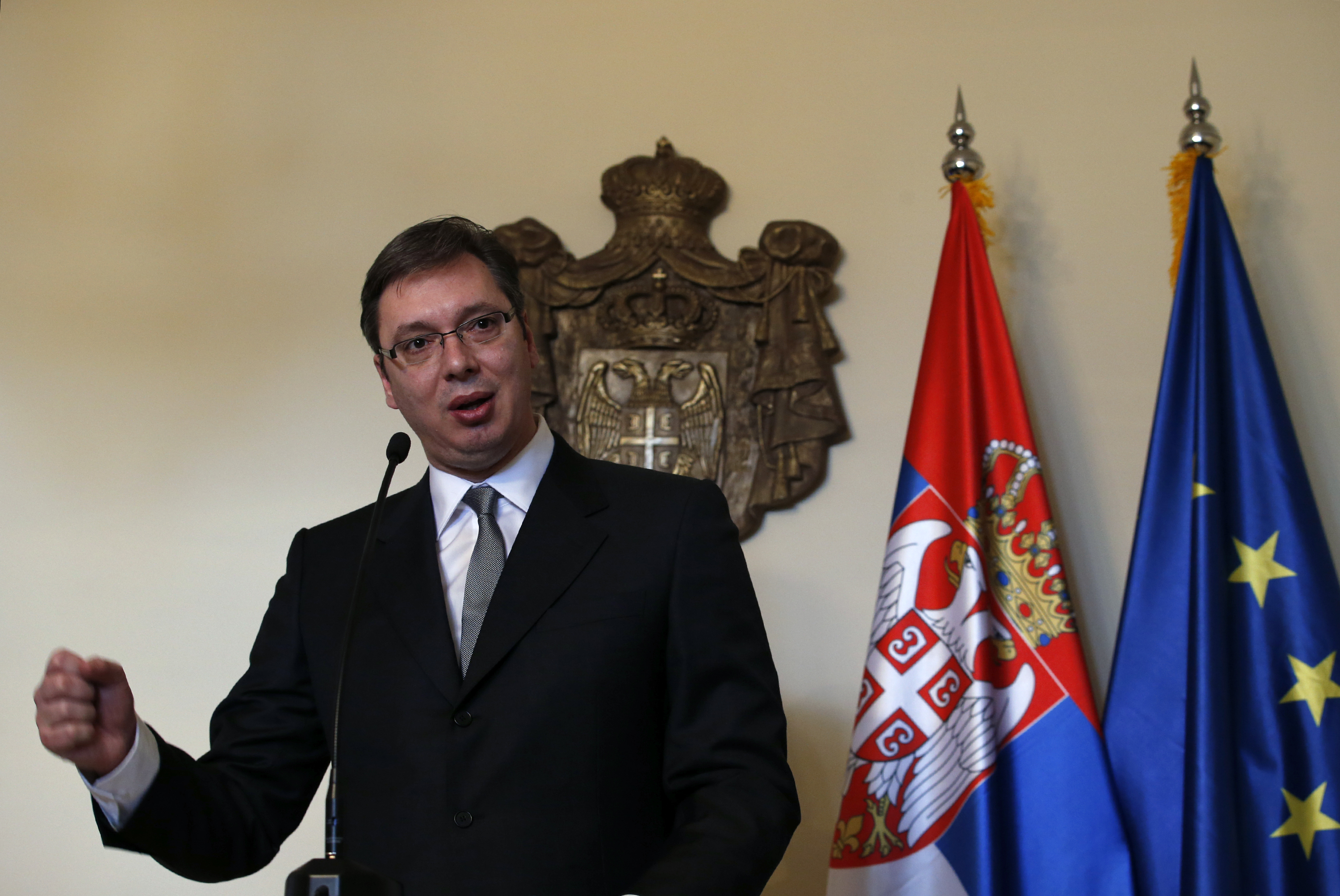 Serbian PM urges early election in 2016 to cement power