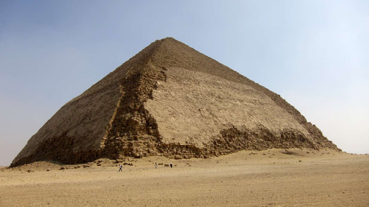 Particles could reveal clues to how Egypt pyramid was built