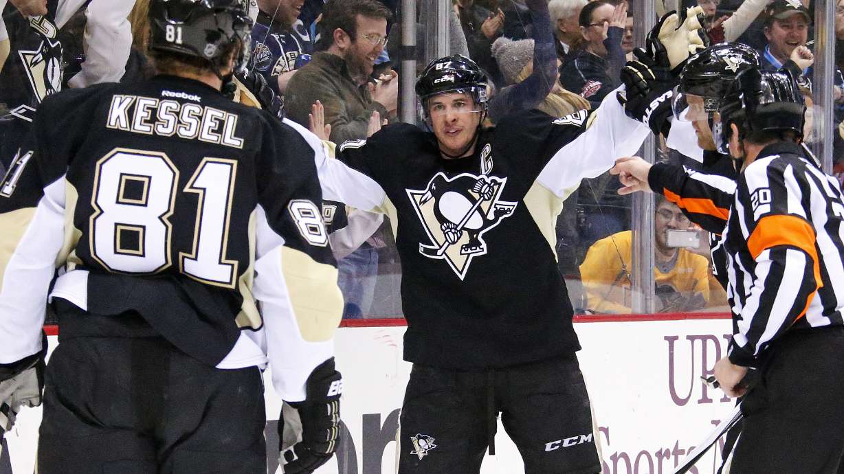 Crosby scores 2, Fleury stops 22 shots, Penguins beat 'Canes