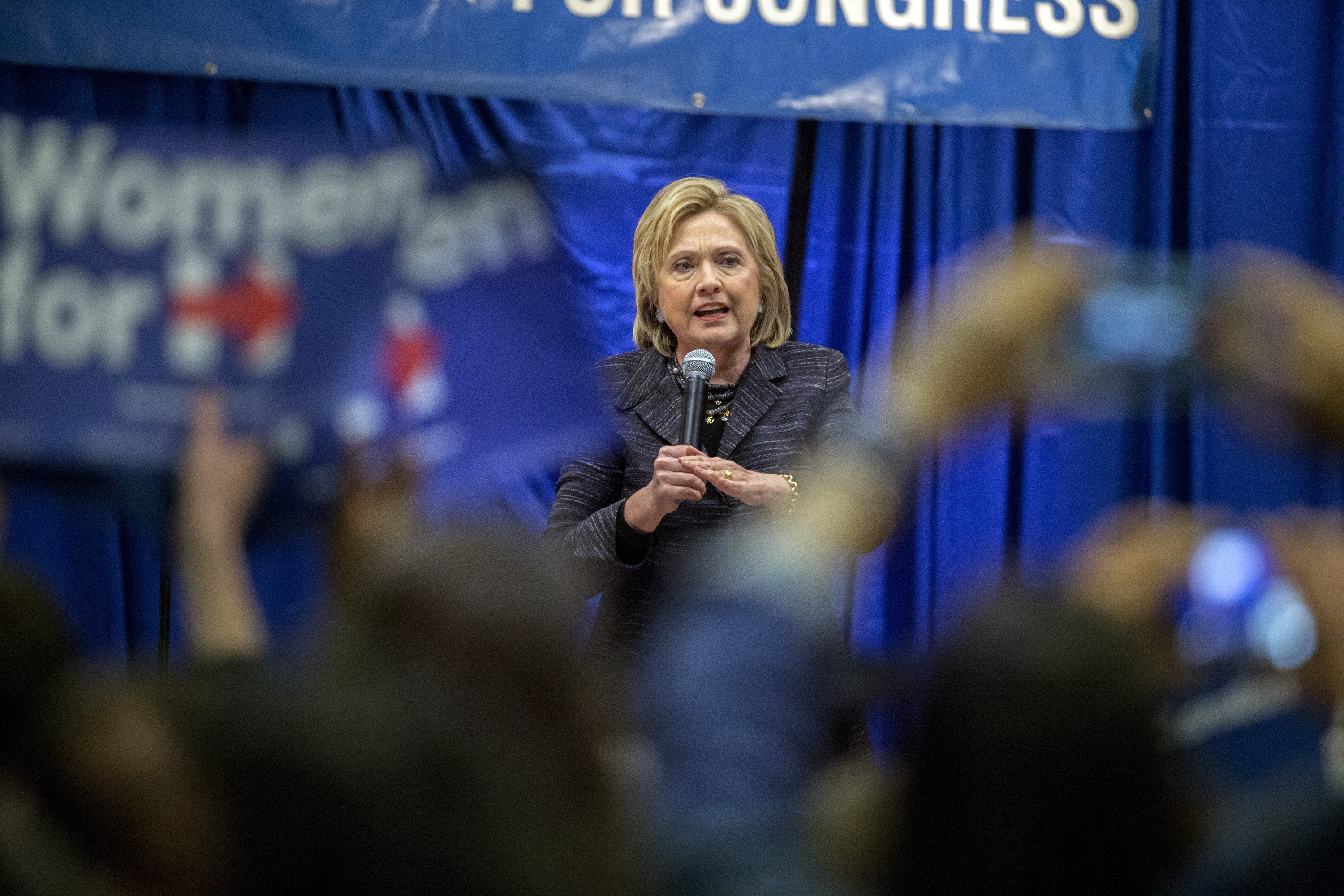 Race tightens: Clinton, Sanders clash on guns, health care