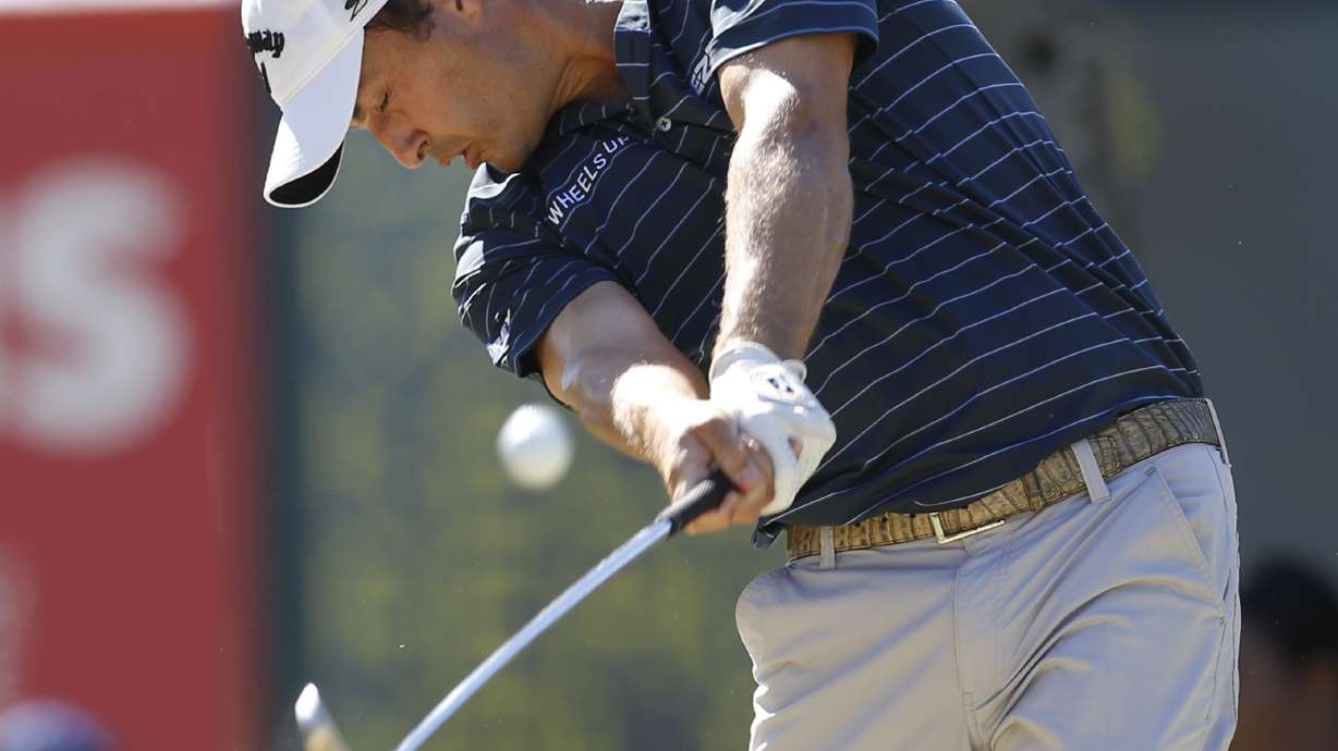 Gomez wins Sony Open in a playoff over Snedeker