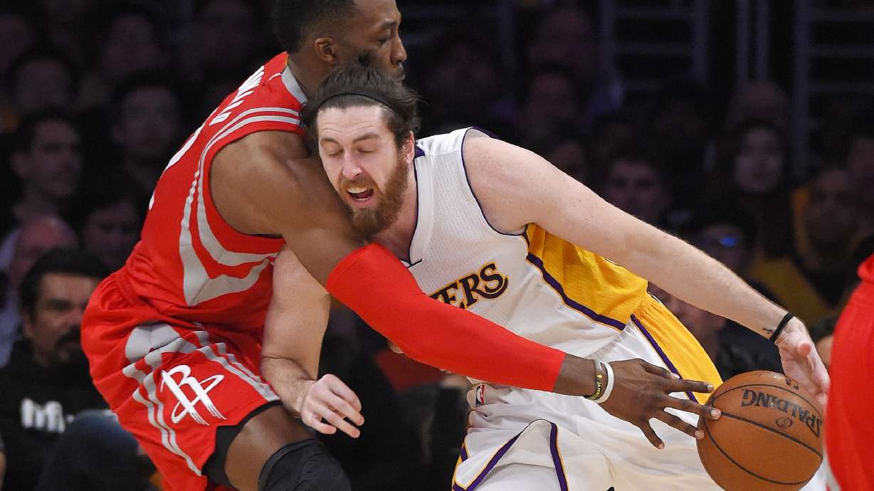 Harden scores 31 as Rockets rout Lakers 112-95