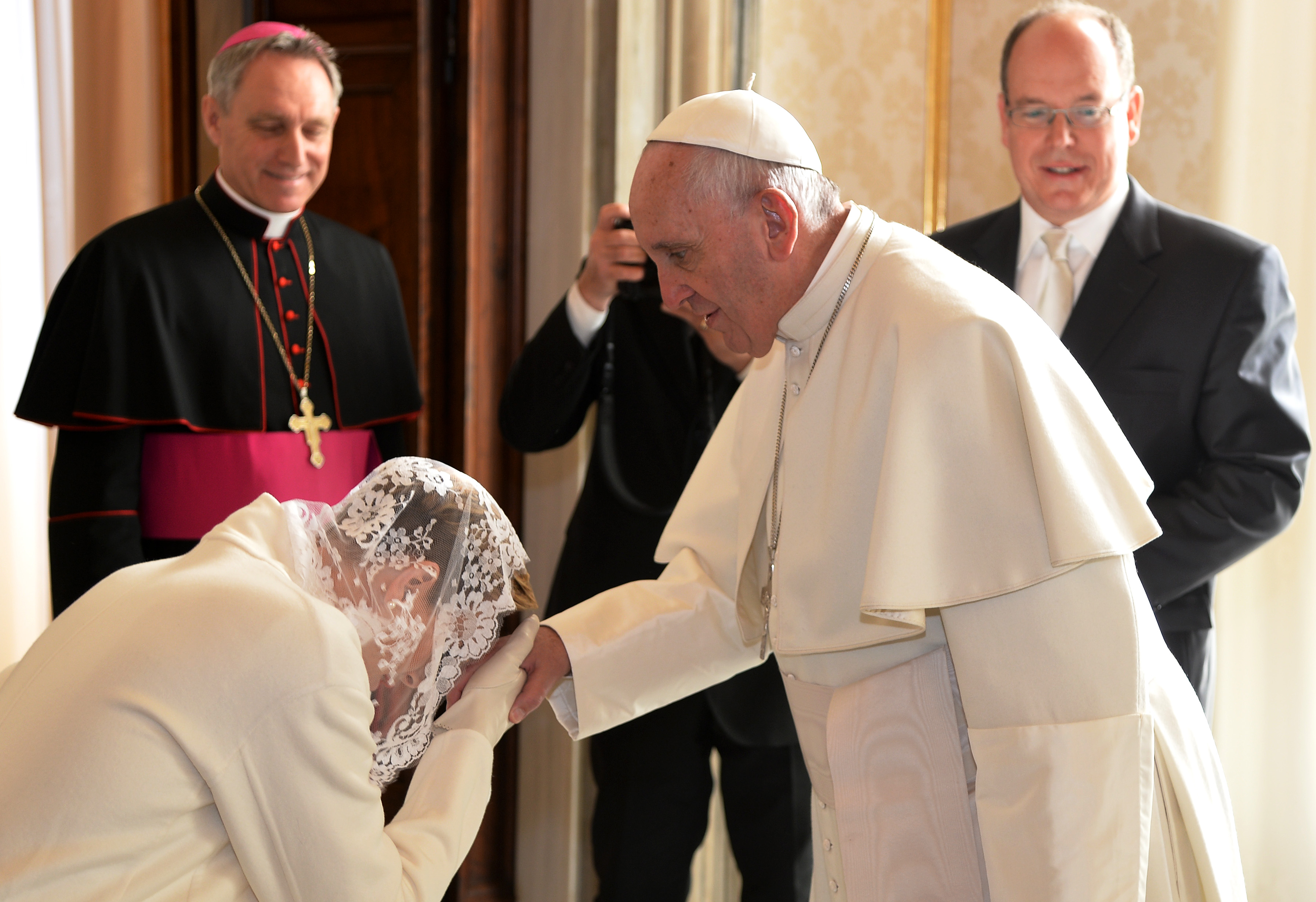 Princess charms pope as Monaco royals make Vatican visit