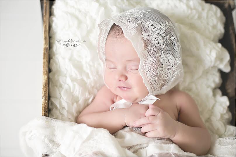 Mother expresses love for newborns through her photography