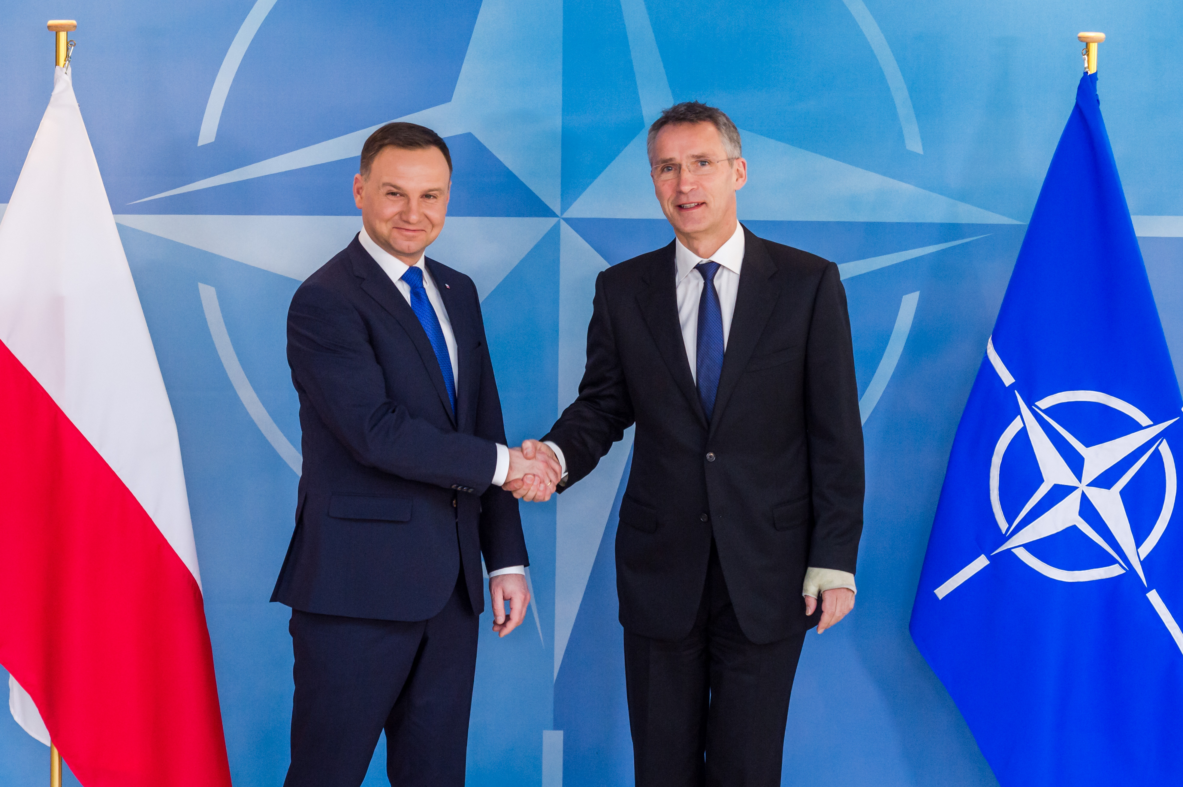 Polish president calls for beefed-up NATO presence