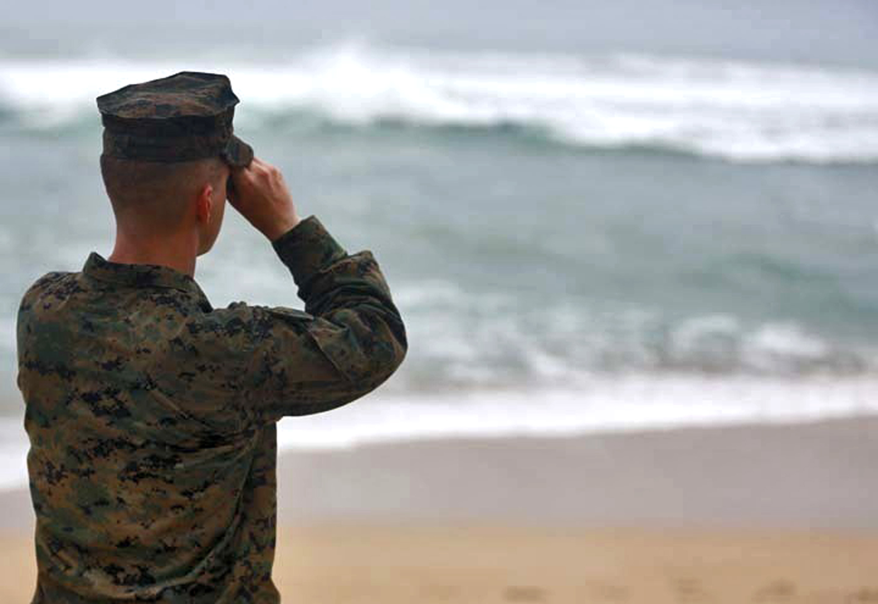 The Latest: Search for Marines suspended after Hawaii crash