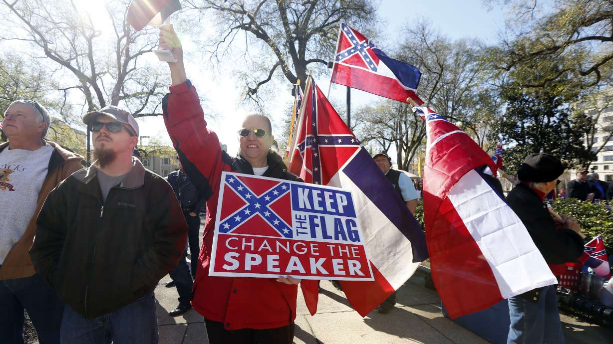 Rally calls for keeping Confederate emblem on state flag