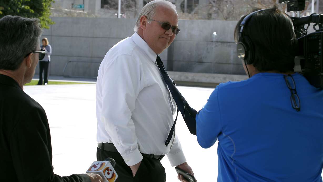 Police vow loyalty to polygamous leader in letters, feds say