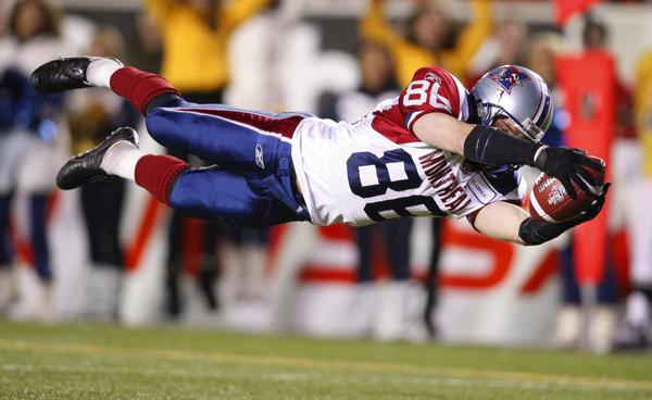 Montreal Alouettes slotback Ben Cahoon makes a touchdown catch against the Saskatchewan Roughriders during the fourth quarter of the Canadian Football League's Grey Cup in Calgary, Alberta, Sunday, Nov. 29, 2009. Montreal won 28-27. (Photo: Jeff McIntosh, The Canadian Press via AP)