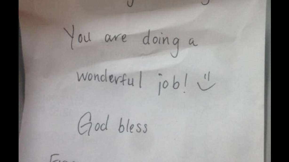 Stranger pays tab, leaves note for mother of boy with autism