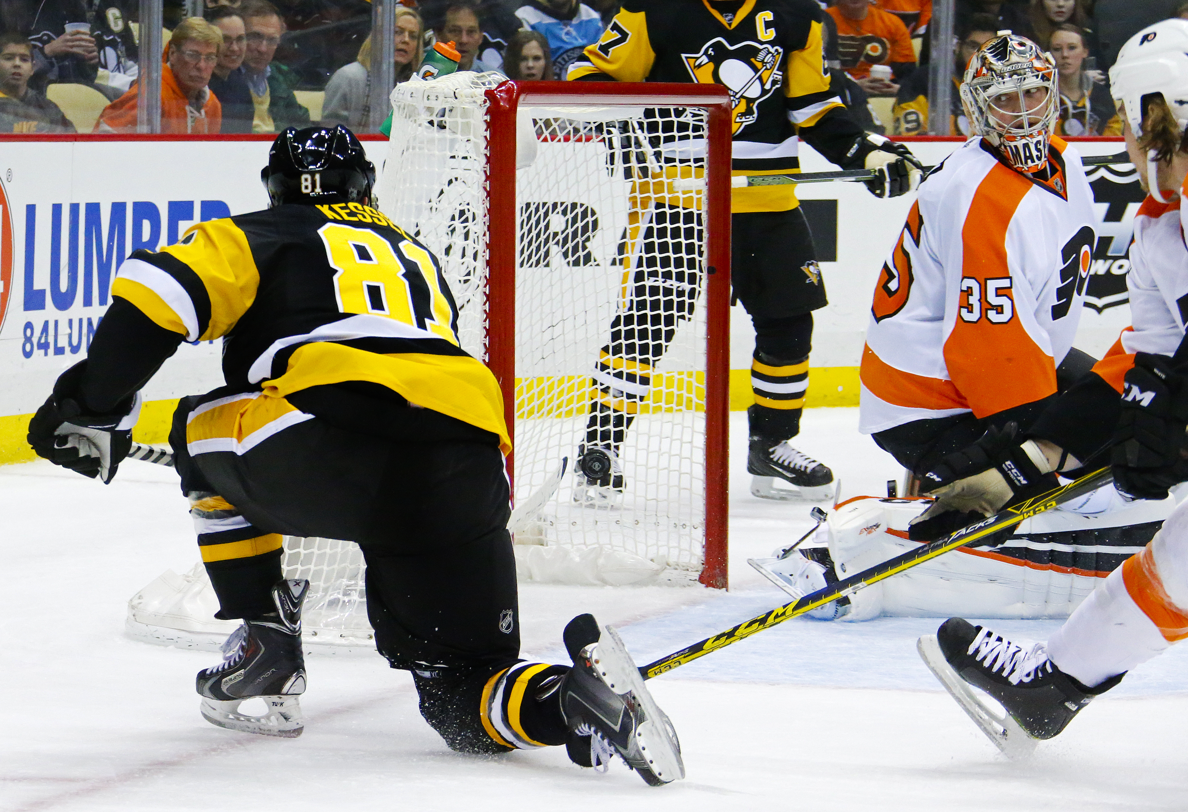 Penguins end long winless streak against Flyers, 4-3