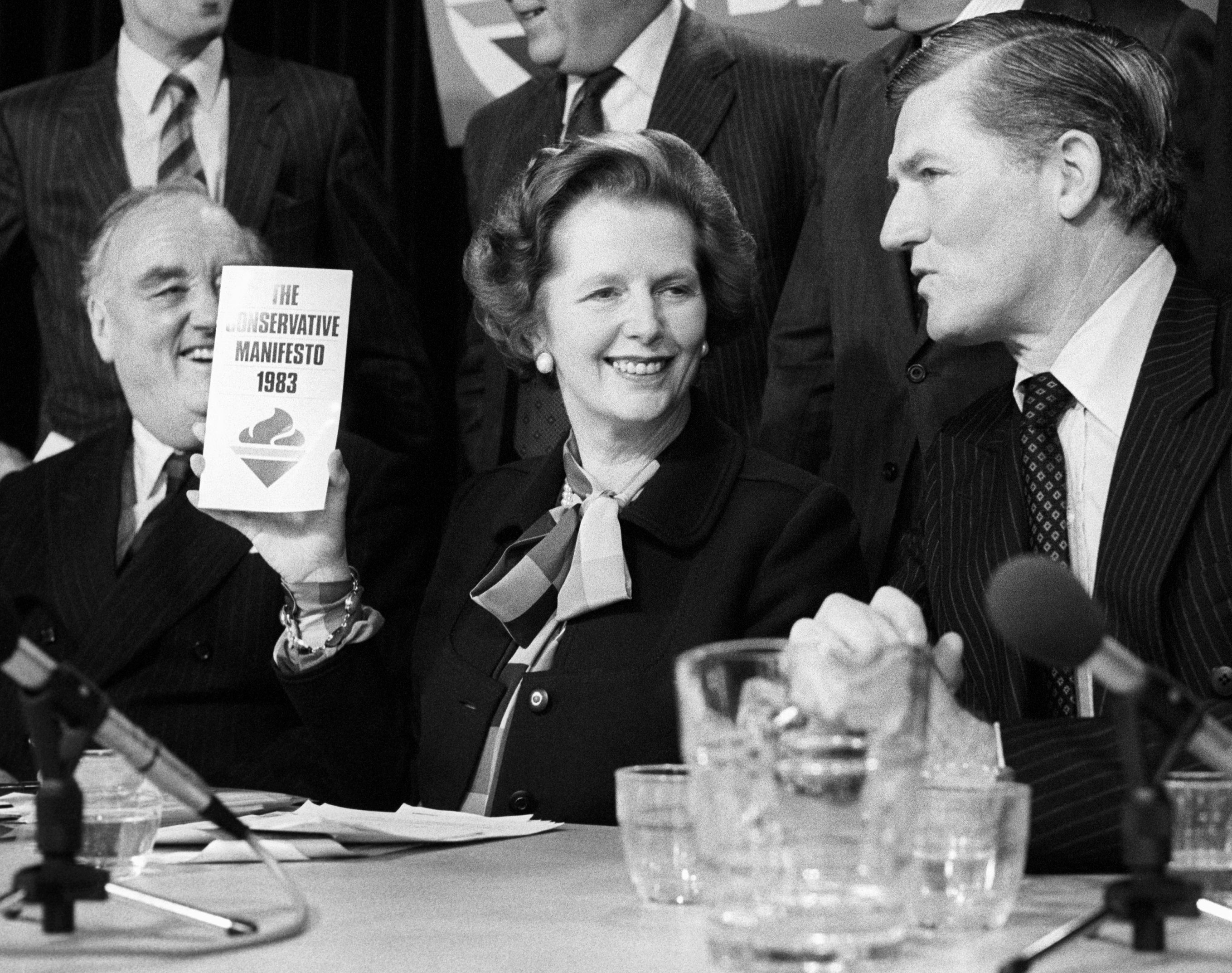 Former UK minister Cecil Parkinson dies of cancer at age 84.