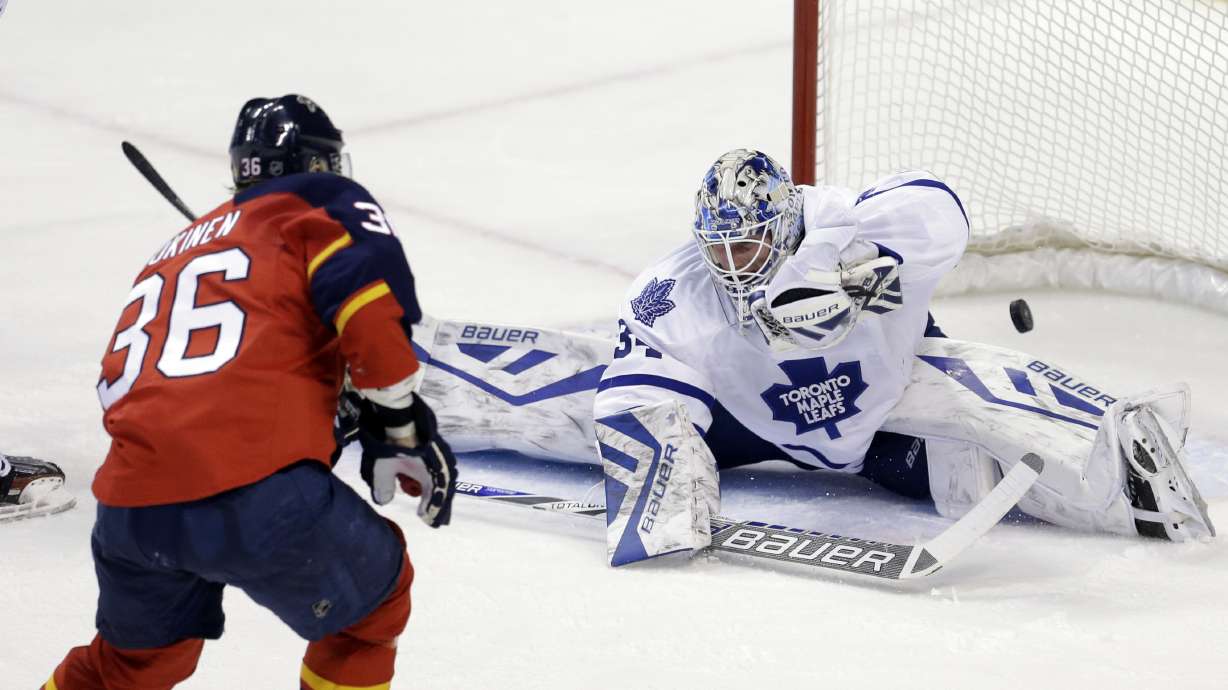 Barkov scores on contract day, Panthers beat Maple Leafs 5-1