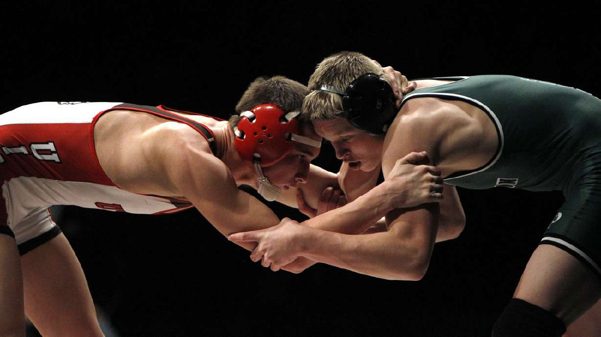 Standouts Tomlinson, Coonis to lead Uintah wrestling into first 4A State Duals