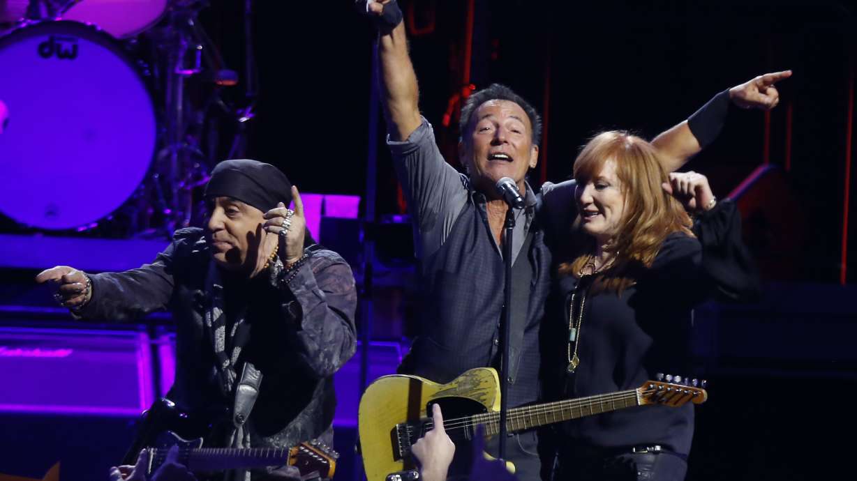Springsteen reschedules NYC show after snowstorm, adds dates