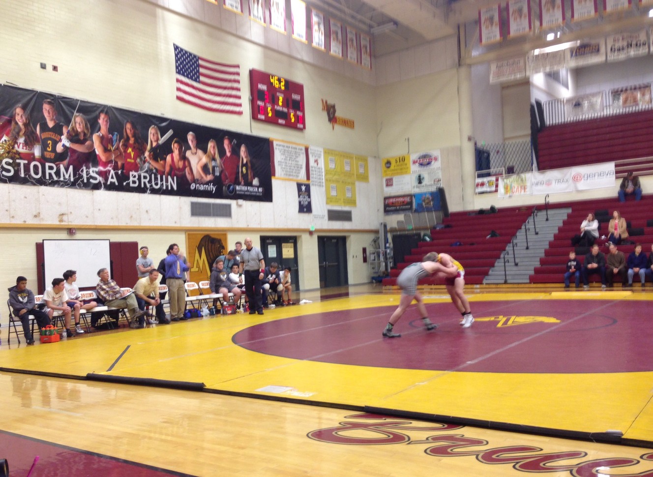 Riggs' fall leads Bruins to 4A state dual semifinals