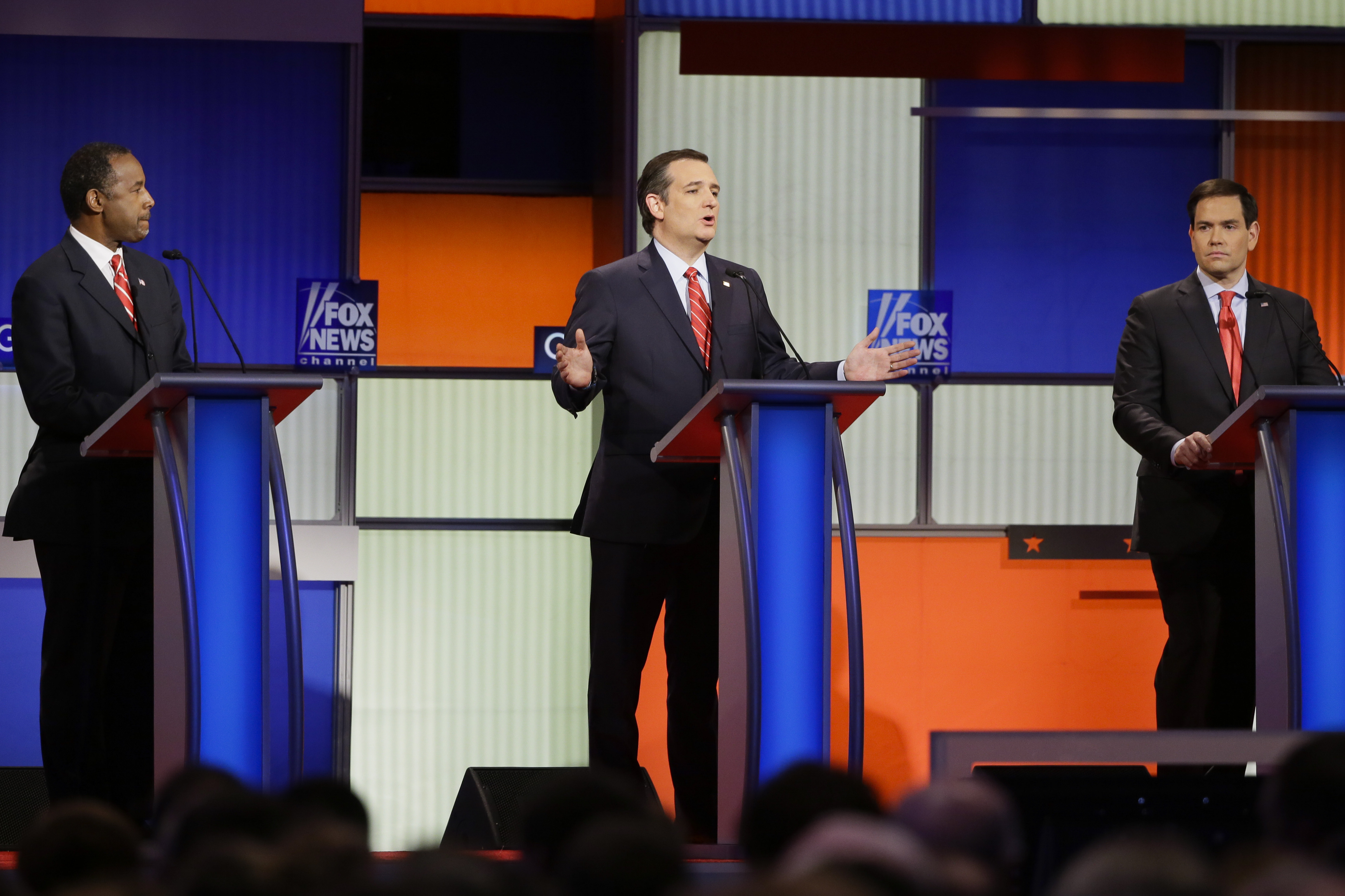 Cruz heads to tiny Iowa towns to complete 99-county trek