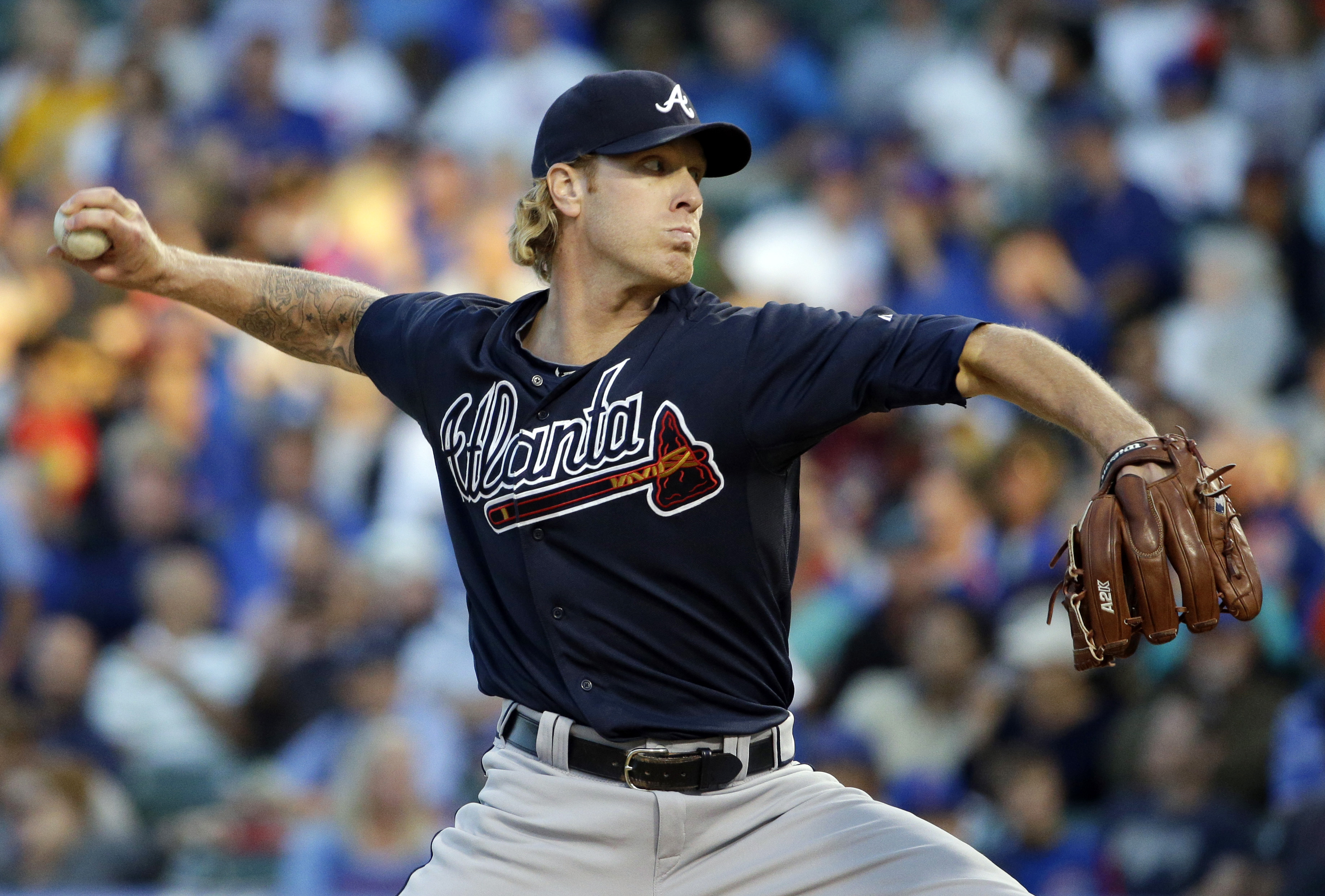 Braves' Foltynewicz continues recovery from blood clots