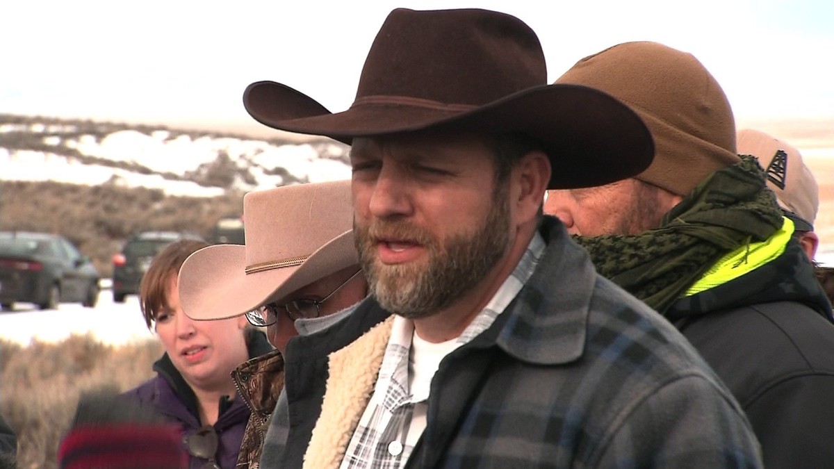Bundy brothers, 3 others due in Nevada in standoff case