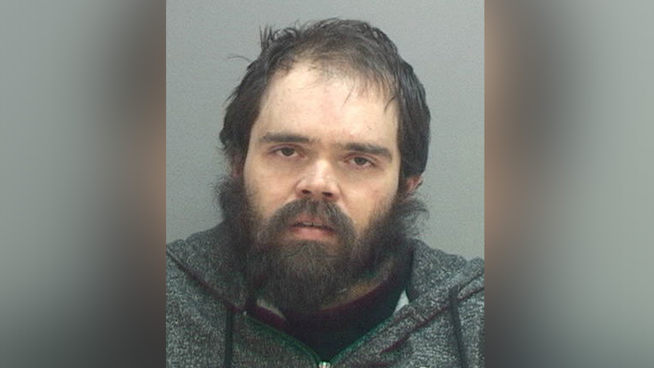 Man charged in federal building evacuation released