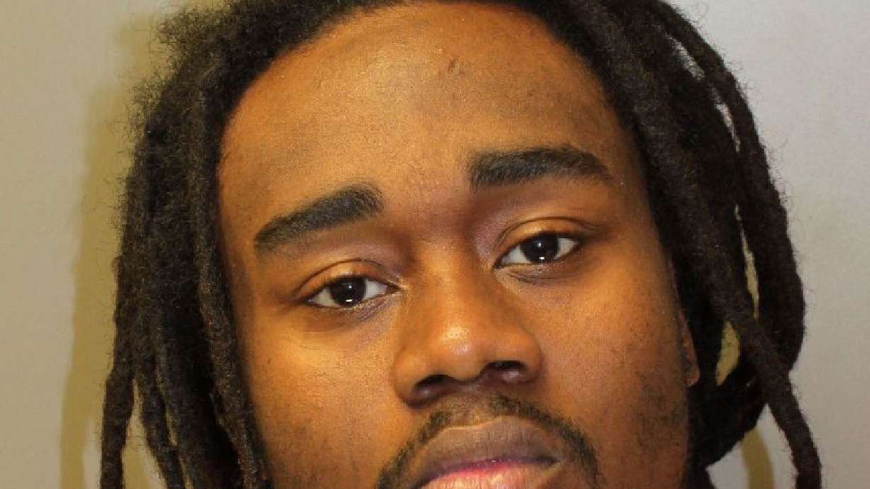 Man accused of killing 3 people, leaving 4 children unharmed