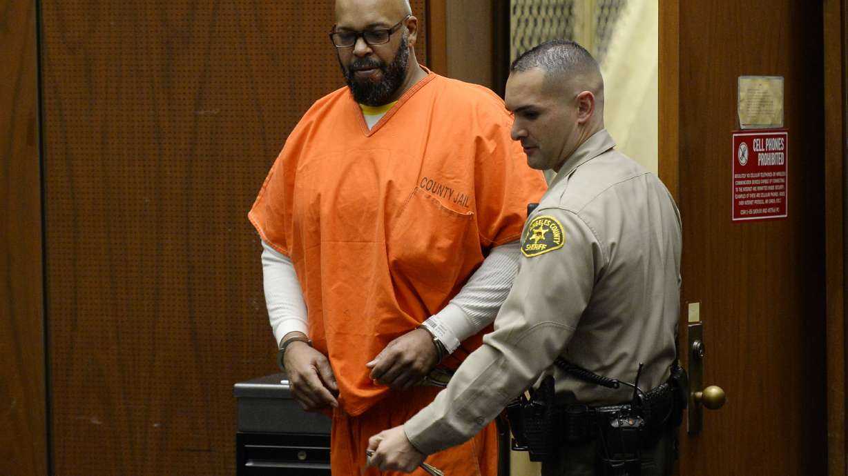 APNewsBreak: Ex-rap mogul Suge Knight's jail privileges cut