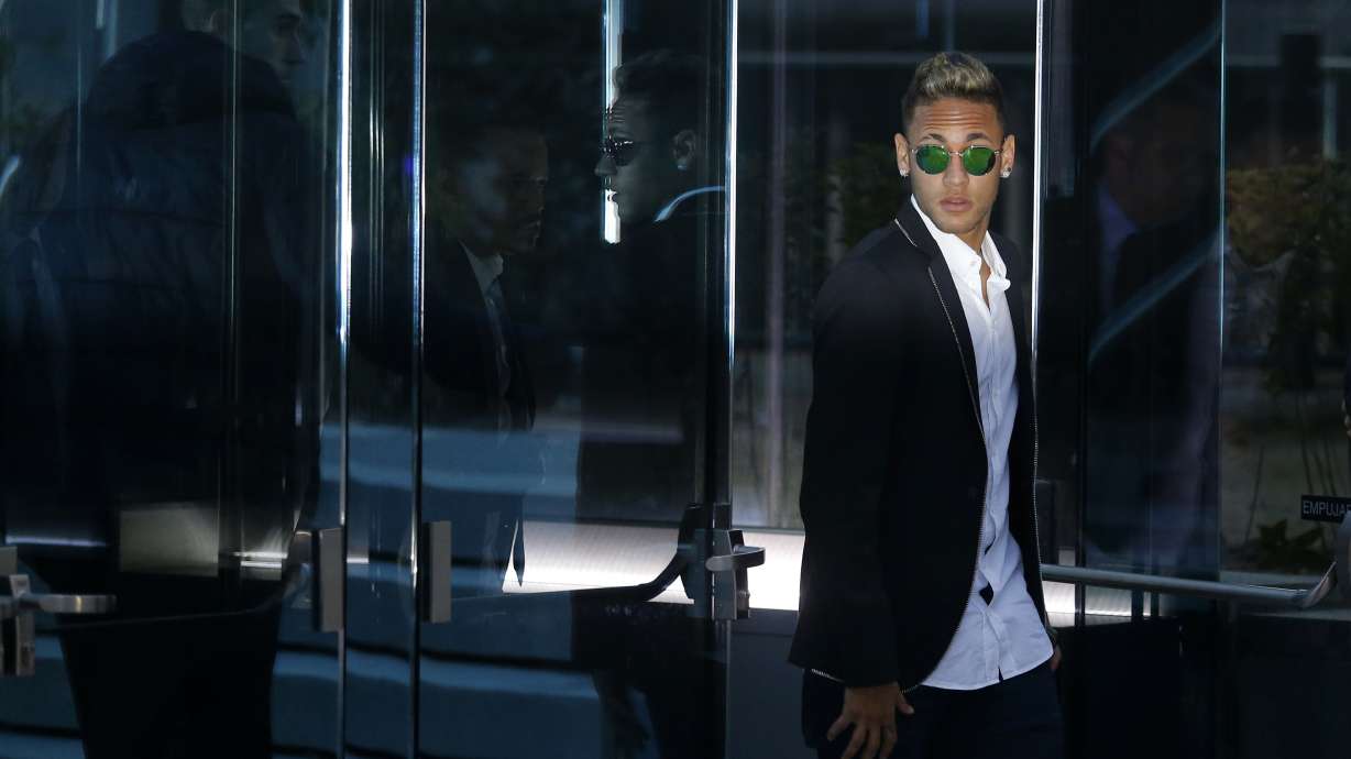 Brazilian company tells Neymar to come clean over transfer