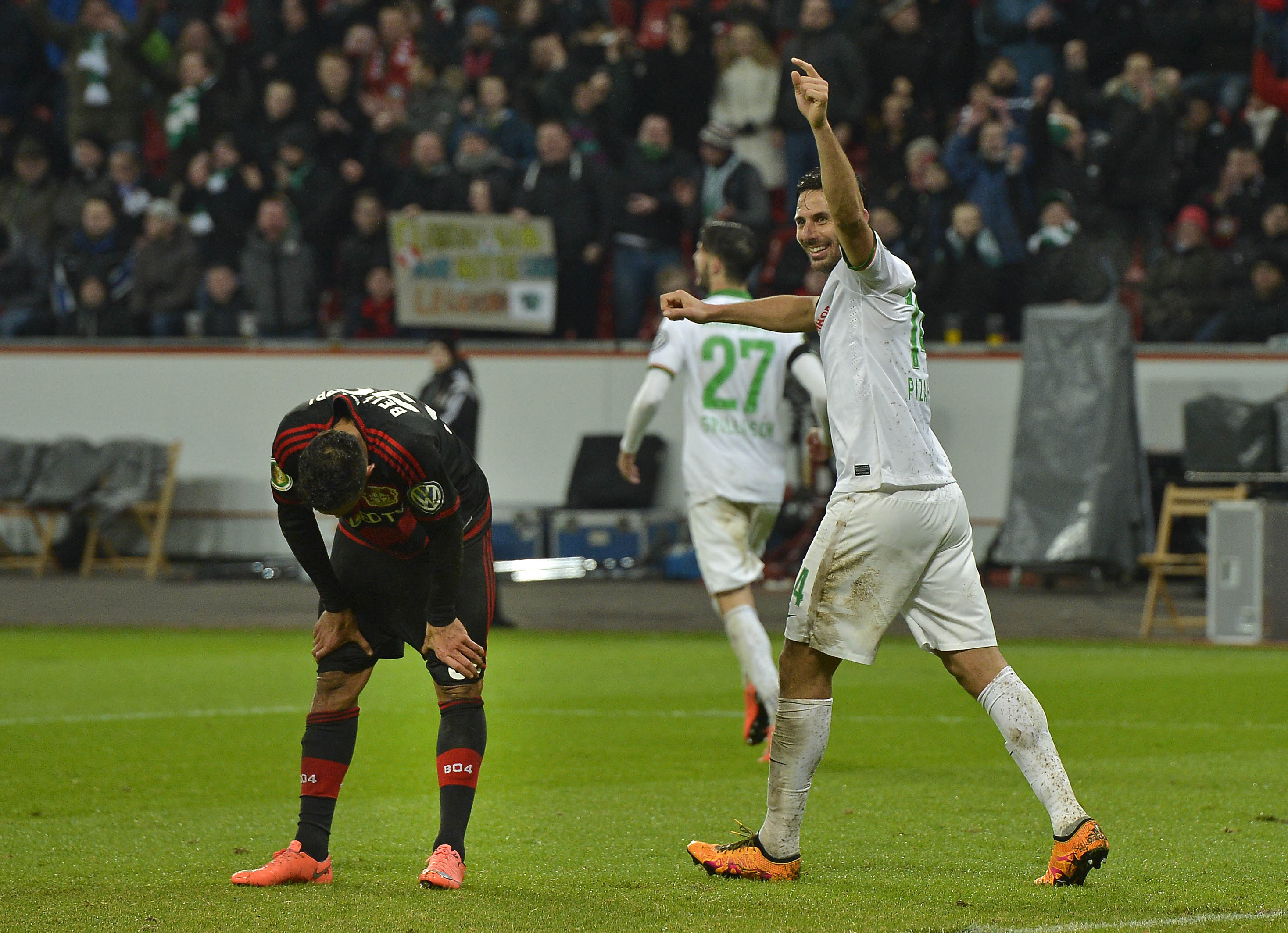 Dortmund, Bremen reach German Cup semifinals with away wins
