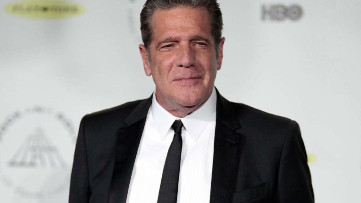 Eagles band members to honor Glenn Frey at Grammys