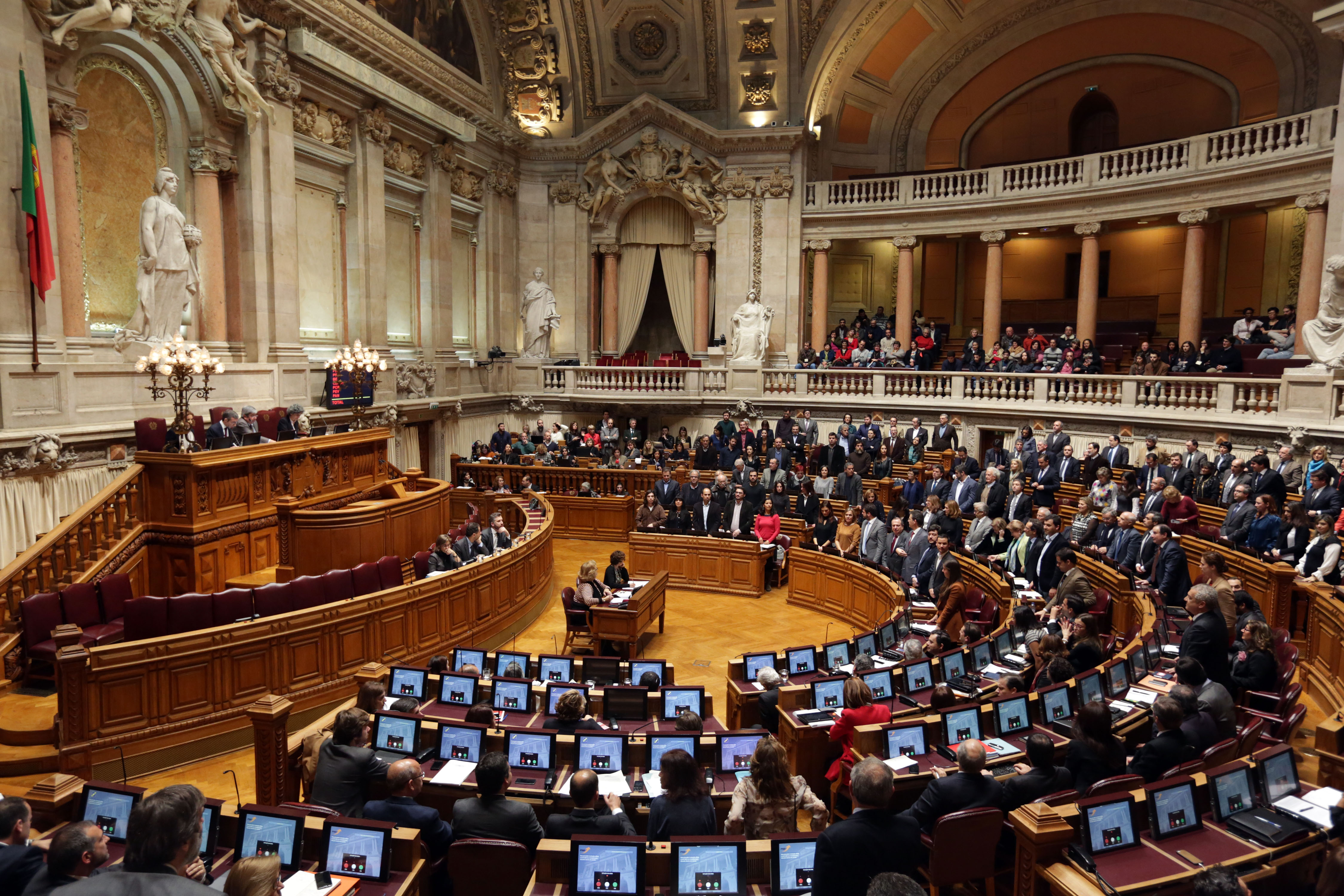 Portugal lawmakers overturn veto on gay rights, abortion law