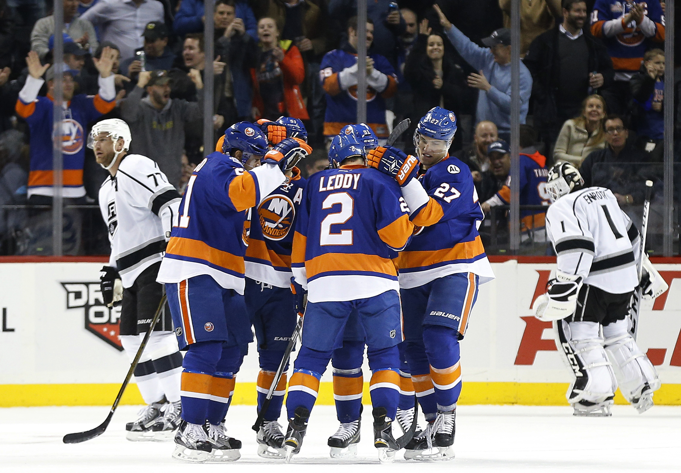 Tavares, Greiss lead Islanders to 5-2 win over Kings