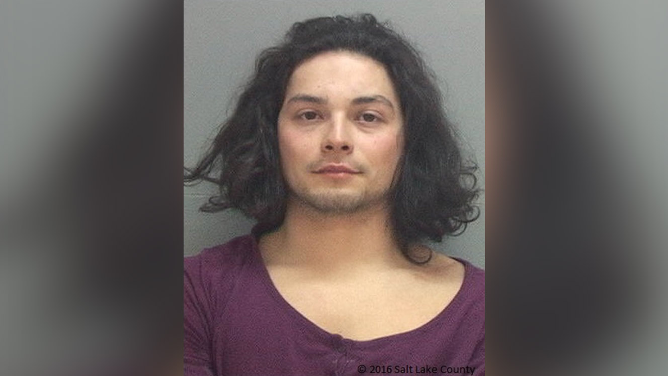 Man holds down home intruder, gets bitten during struggle