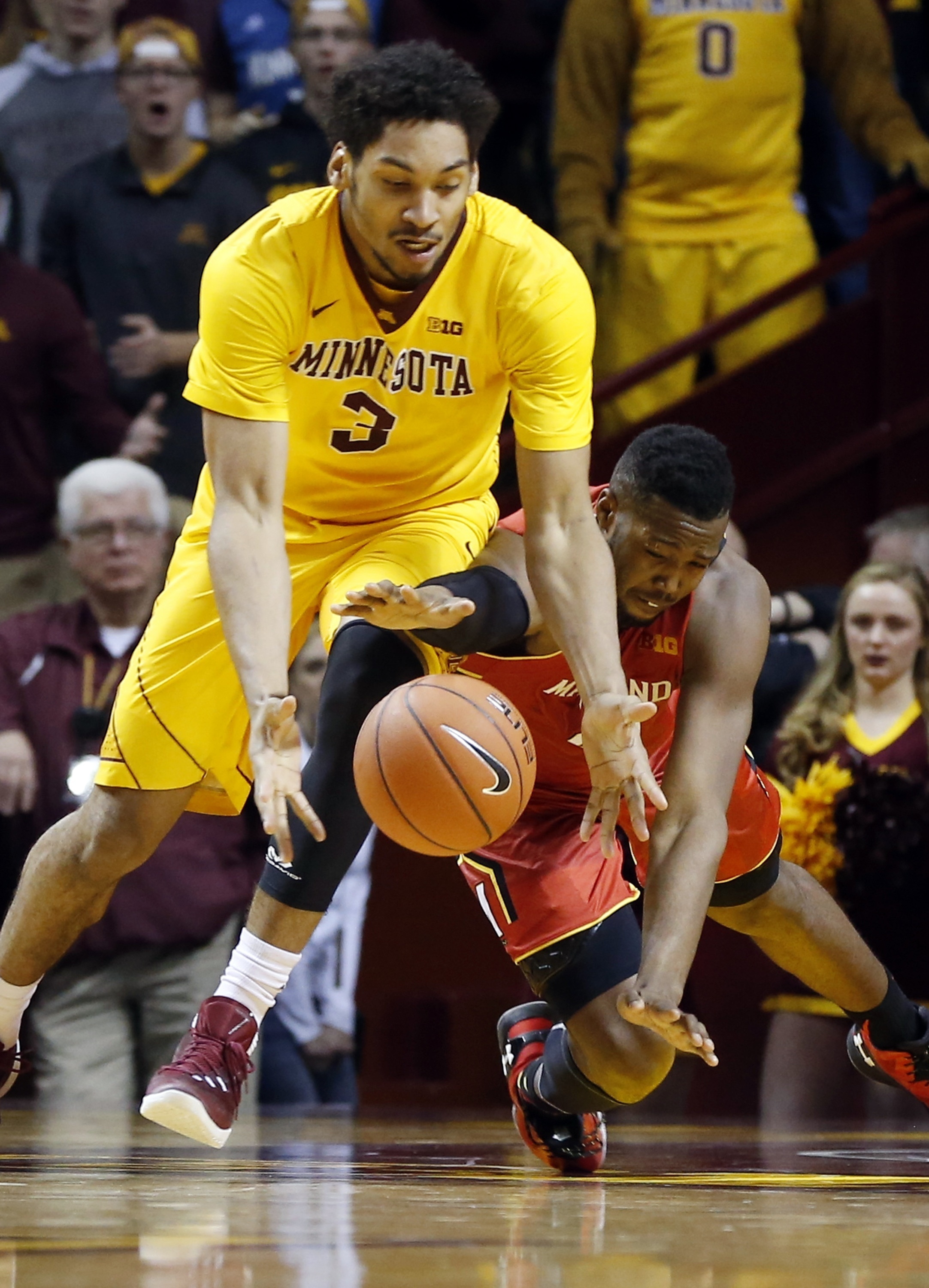 Minnesota stuns No. 6 Maryland for 1st Big 10 win of year