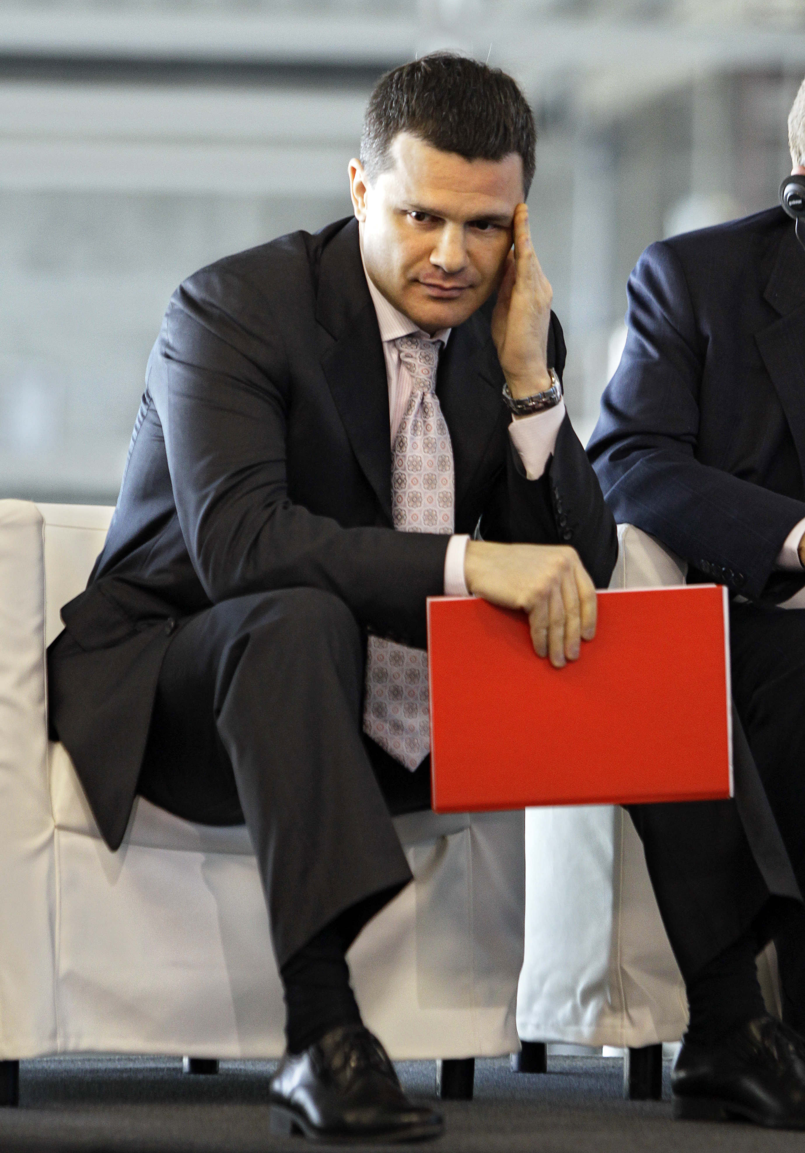 Russian agencies clash over airport owner's case