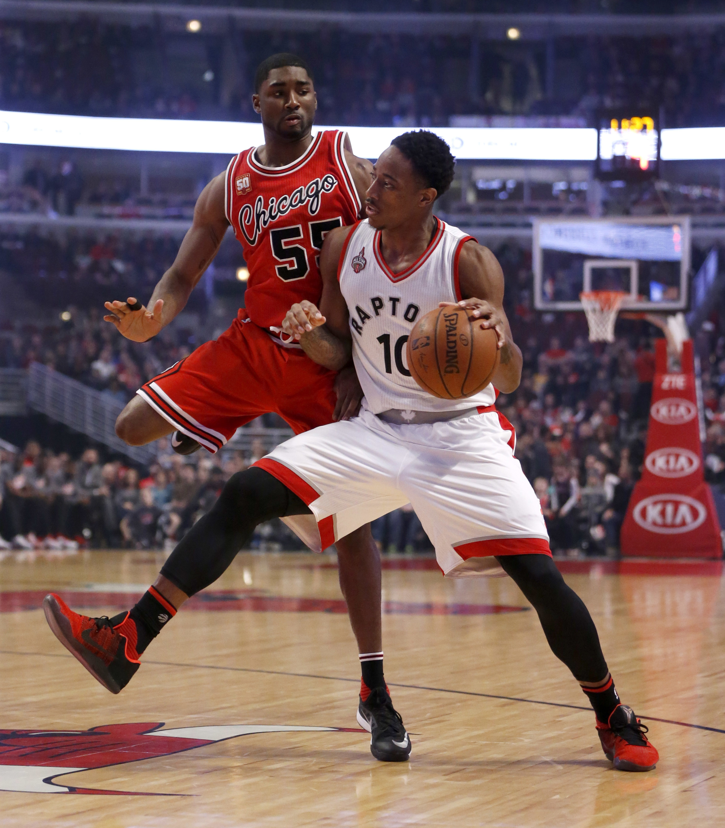 McDermott scores 30, Bulls halt 5-game slide, beat Raptors