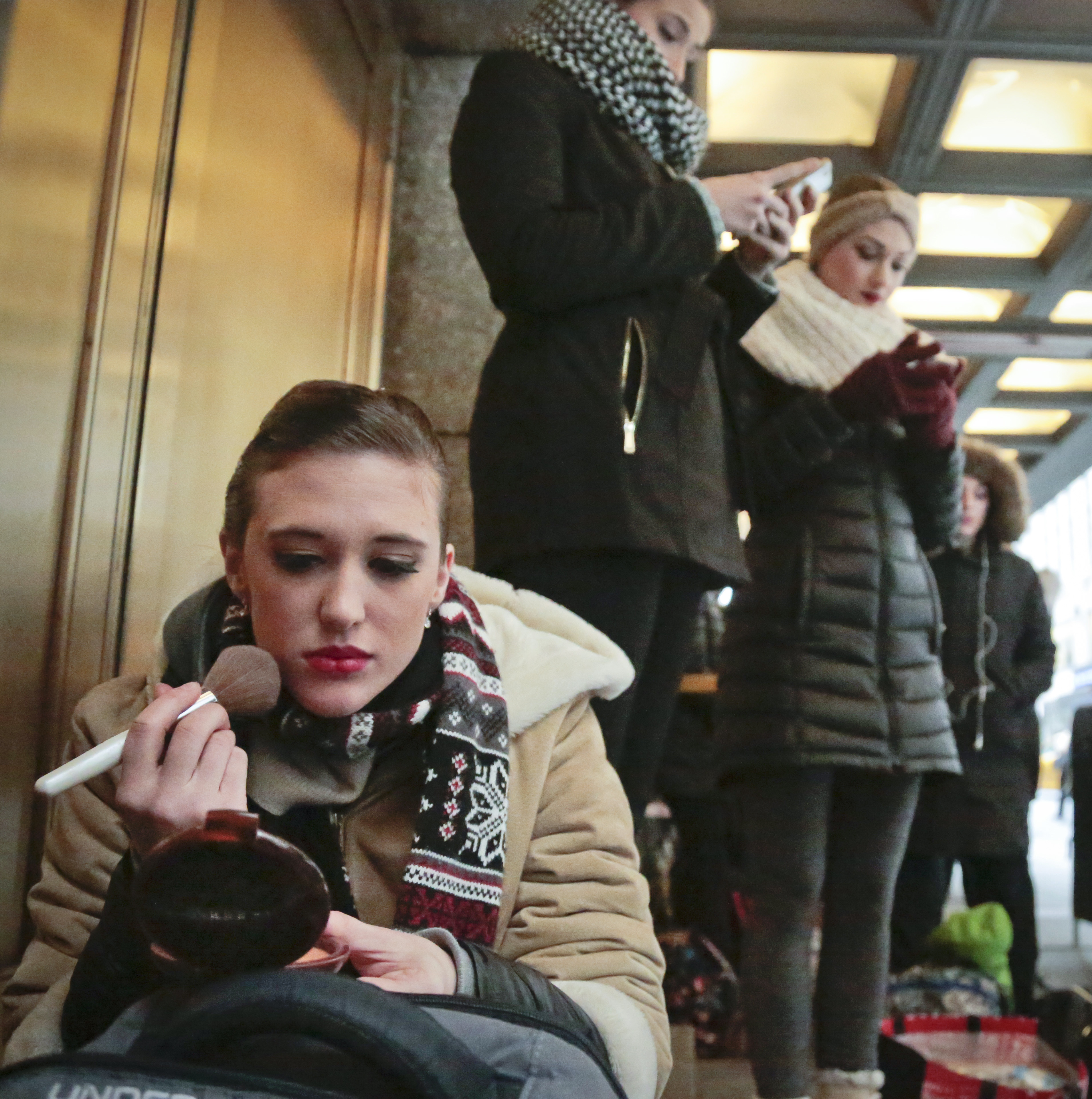 Hundreds audition for chance to dance with Rockettes in NYC