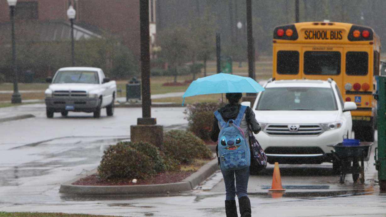 At least 3 dead as storms, tornadoes rip through Gulf states