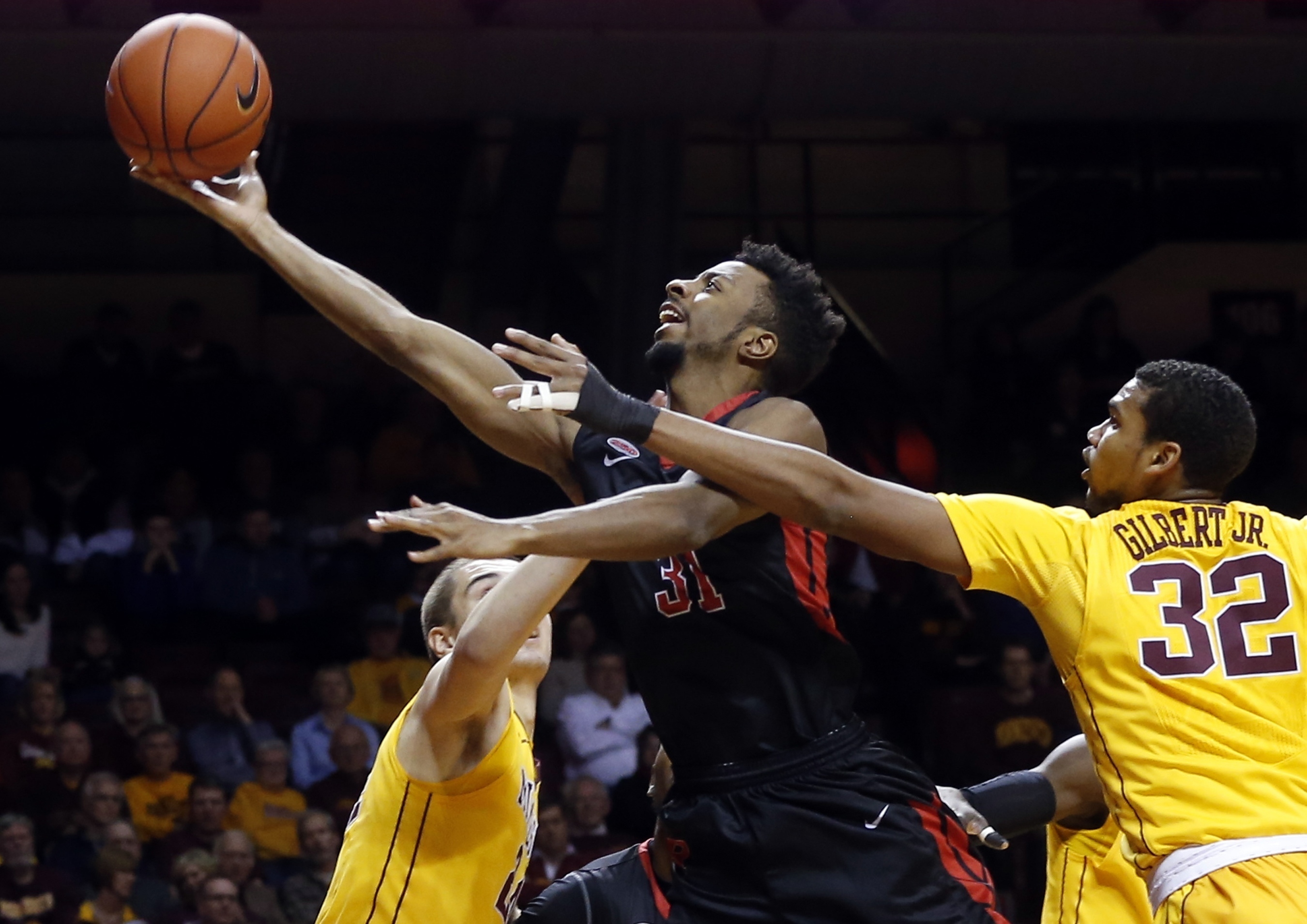 Minnesota drops Rutgers to 0-15 in Big Ten with 83-61 win